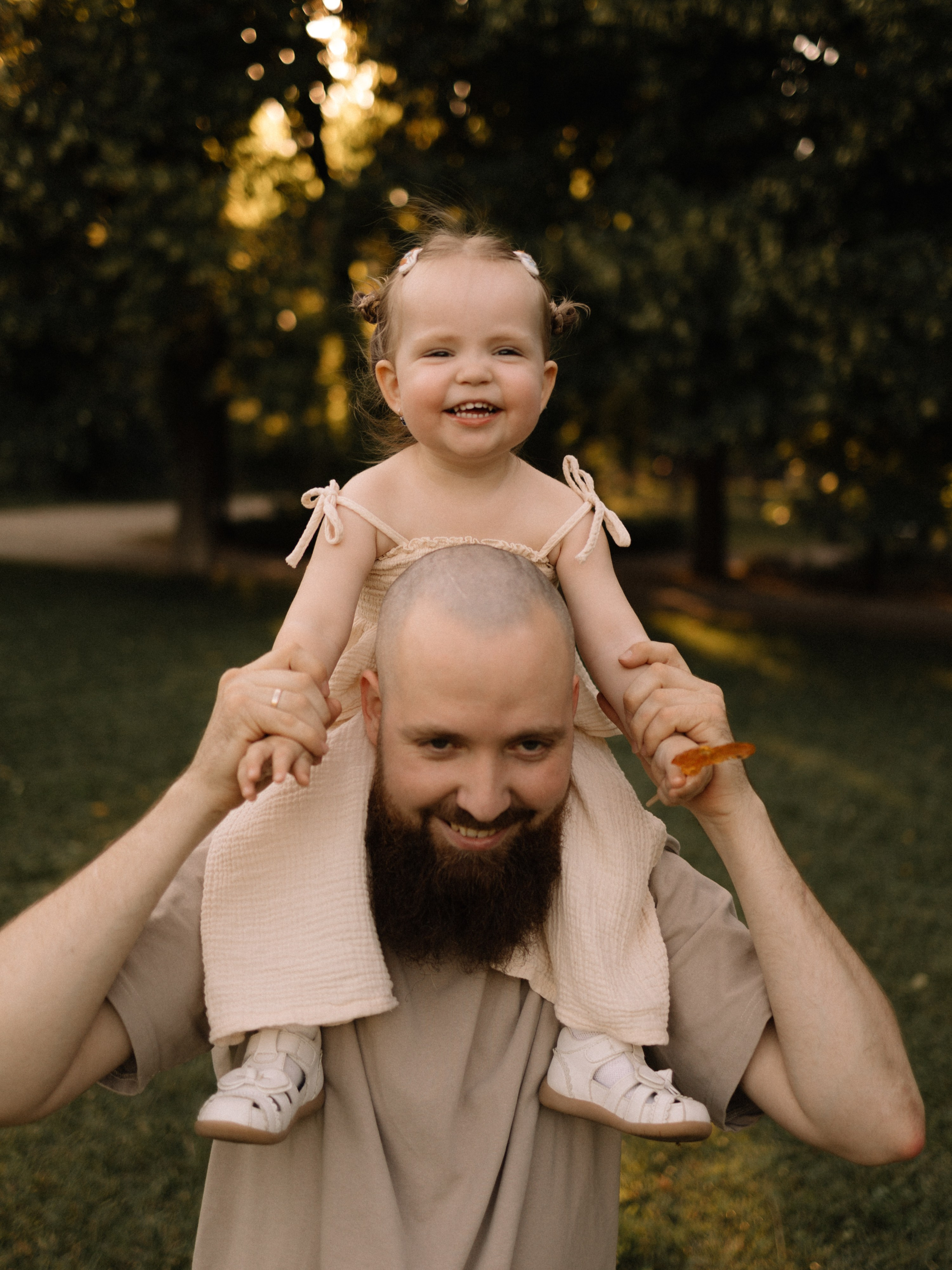 К двум годам Машули — дендрарий. Семейный фотограф в Краснодаре Храмова Анна