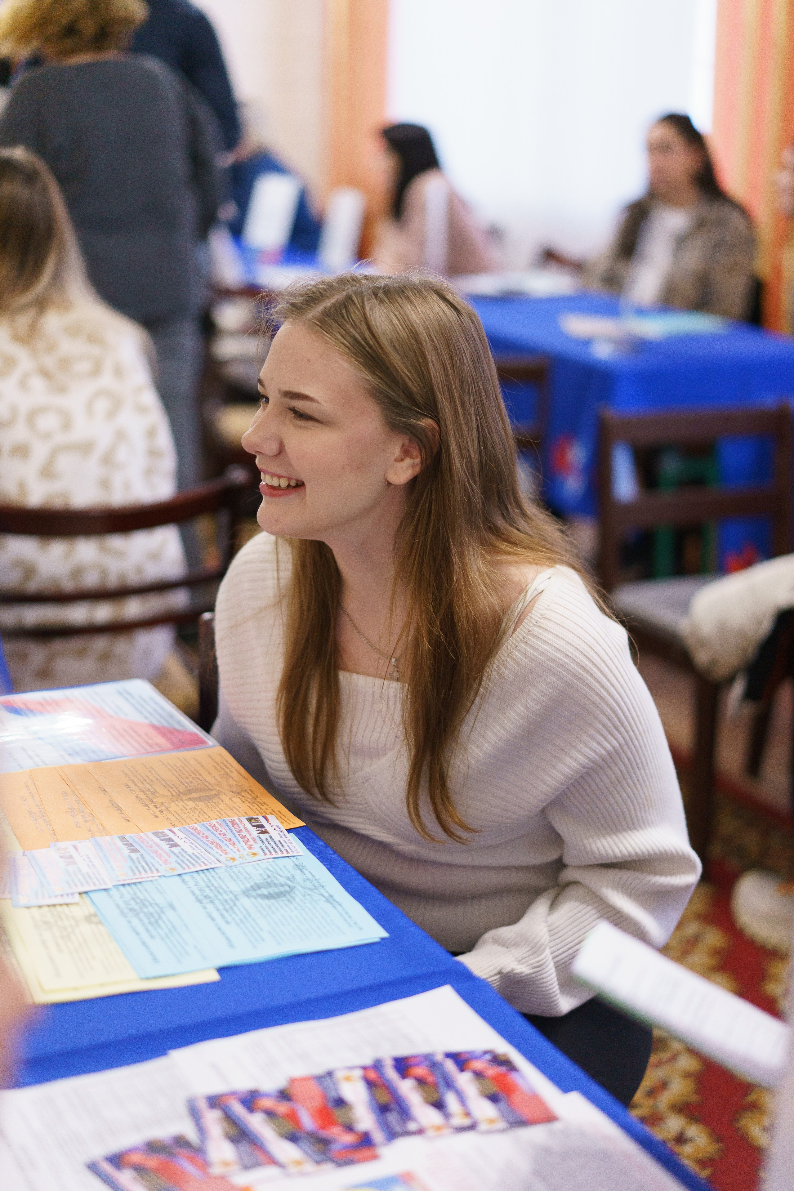 Межотраслевая выставка учебных заведений, Сафоново. Фотограф и видеограф Смоленск | Студия Цезарь