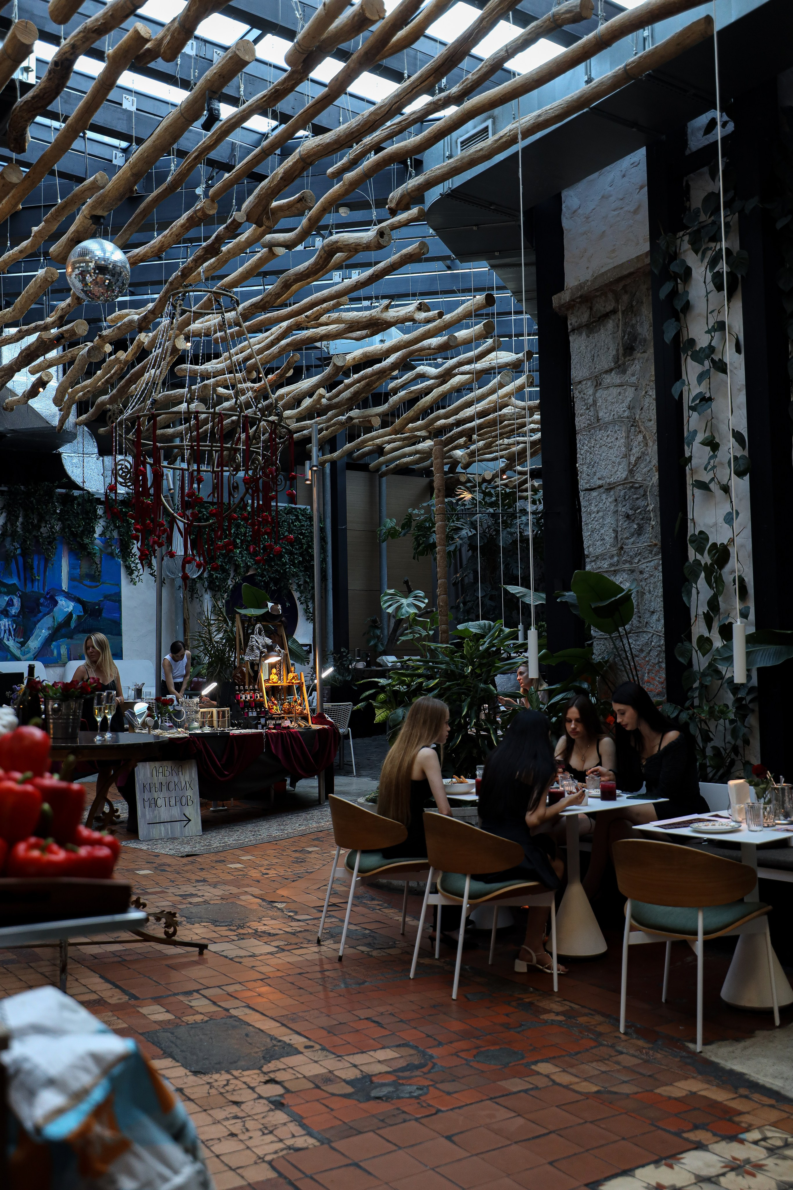 Gastrodvor 3YEARS. Дженбаз Павел — фотограф в Ялте