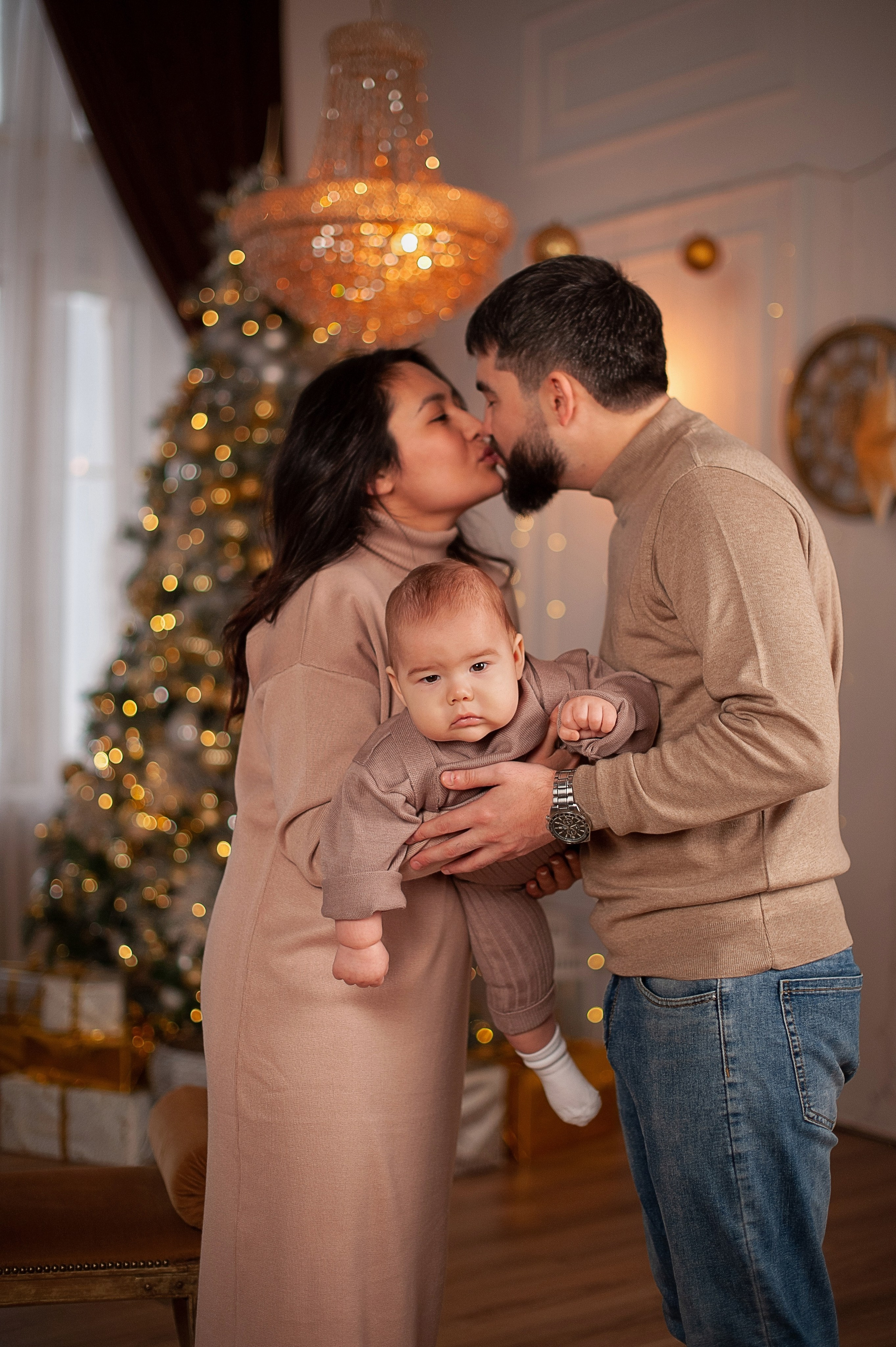 Новый год с мамой и папой. Семейный и детский фотограф в Казани Виктория Мерхи