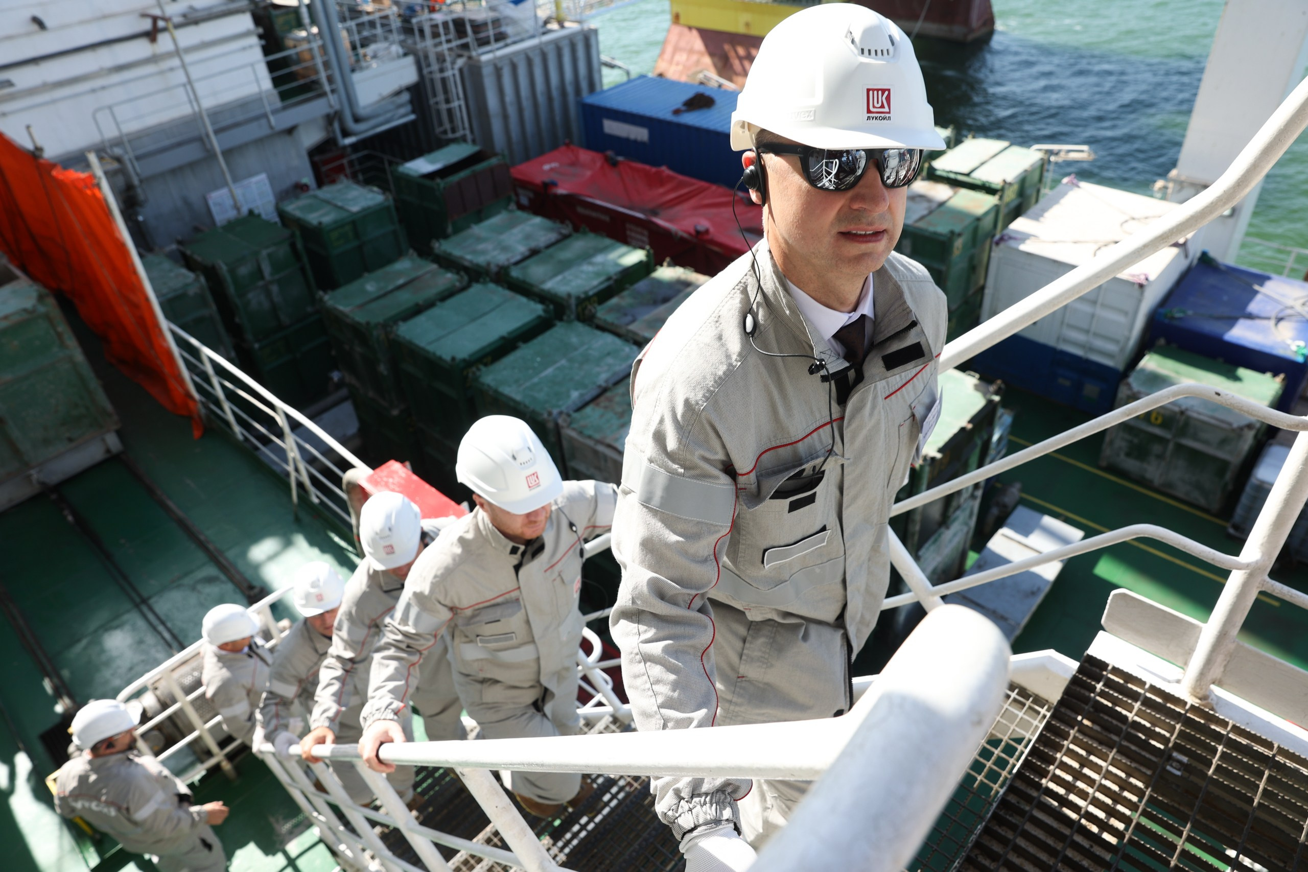 Лукойл — Каспийская буровая установка. Flint — photographer