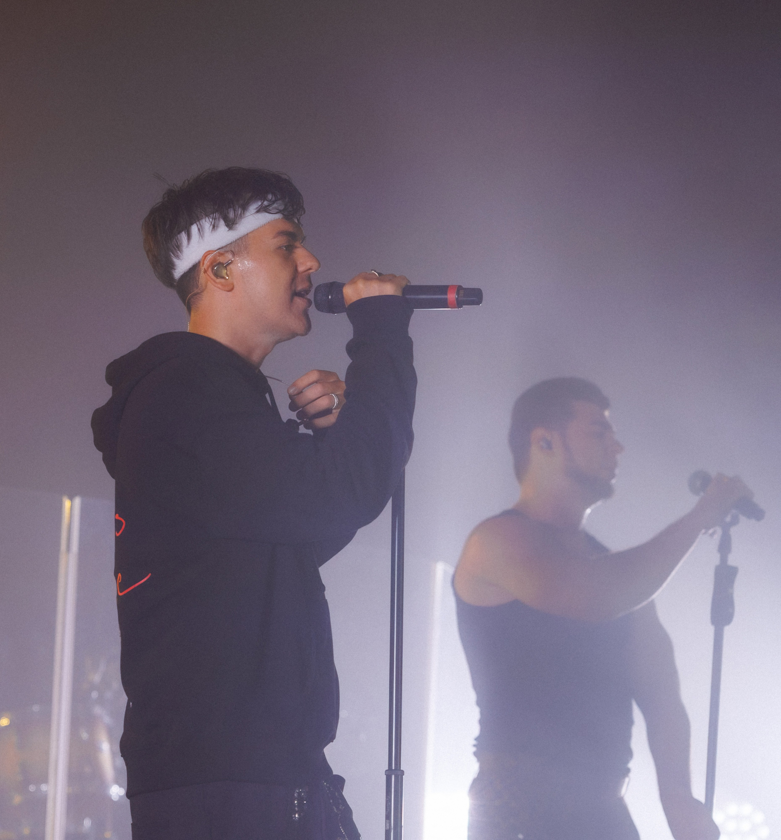 Фотоотчёт и репортаж с концерта группы GAYAZOV$ BROTHER$. Красильников Евгений — профессиональный фотограф в Ростове-на-Дону