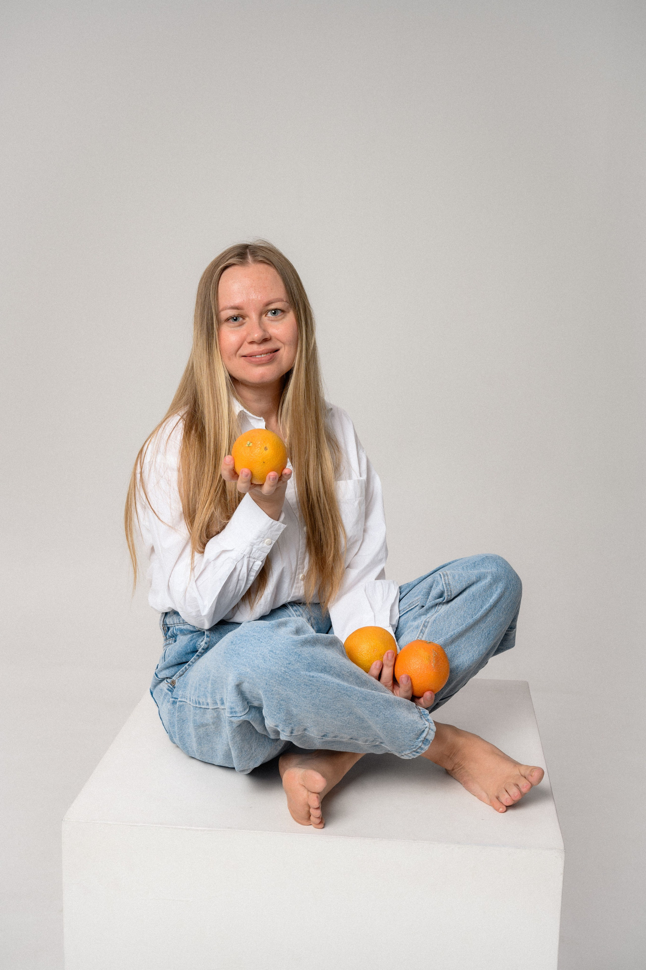 Игра с апельсинами. Фотограф в Ростове-на-Дону Оксана Филатьева