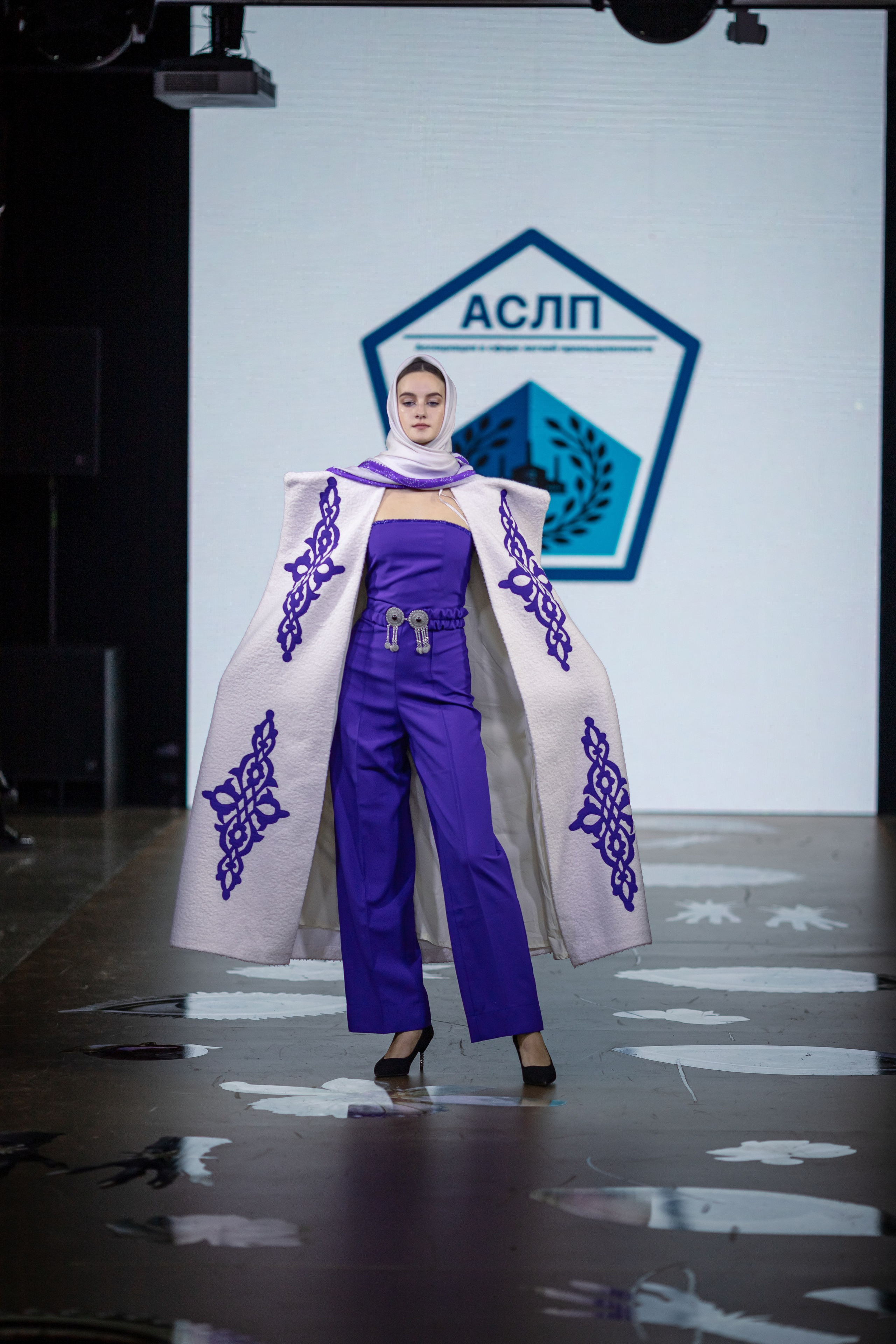 Подиум Показа | Volga Fashion Week. Фотограф брендов и бизнеса в Москве Алексей Сентюрин