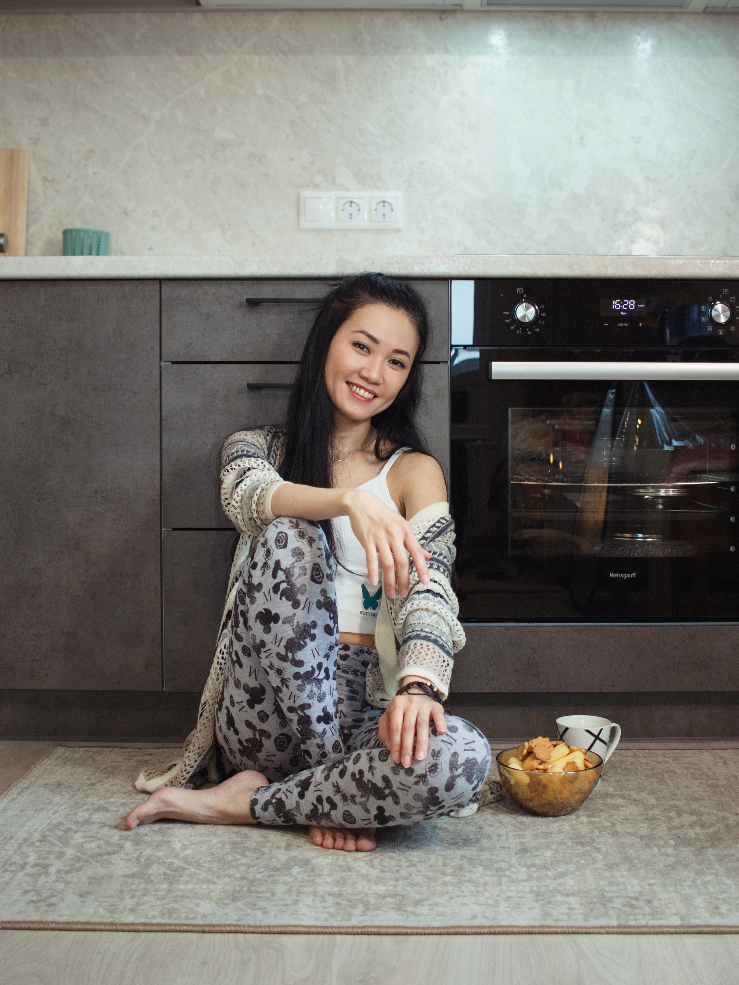 Домашняя фотосессия Санкт-Петербург. Женская домашняя фотосессия в Петербурге. Фотосессия дома СПб Ф. Фотограф в Санкт-Петербурге Александра Бушмина