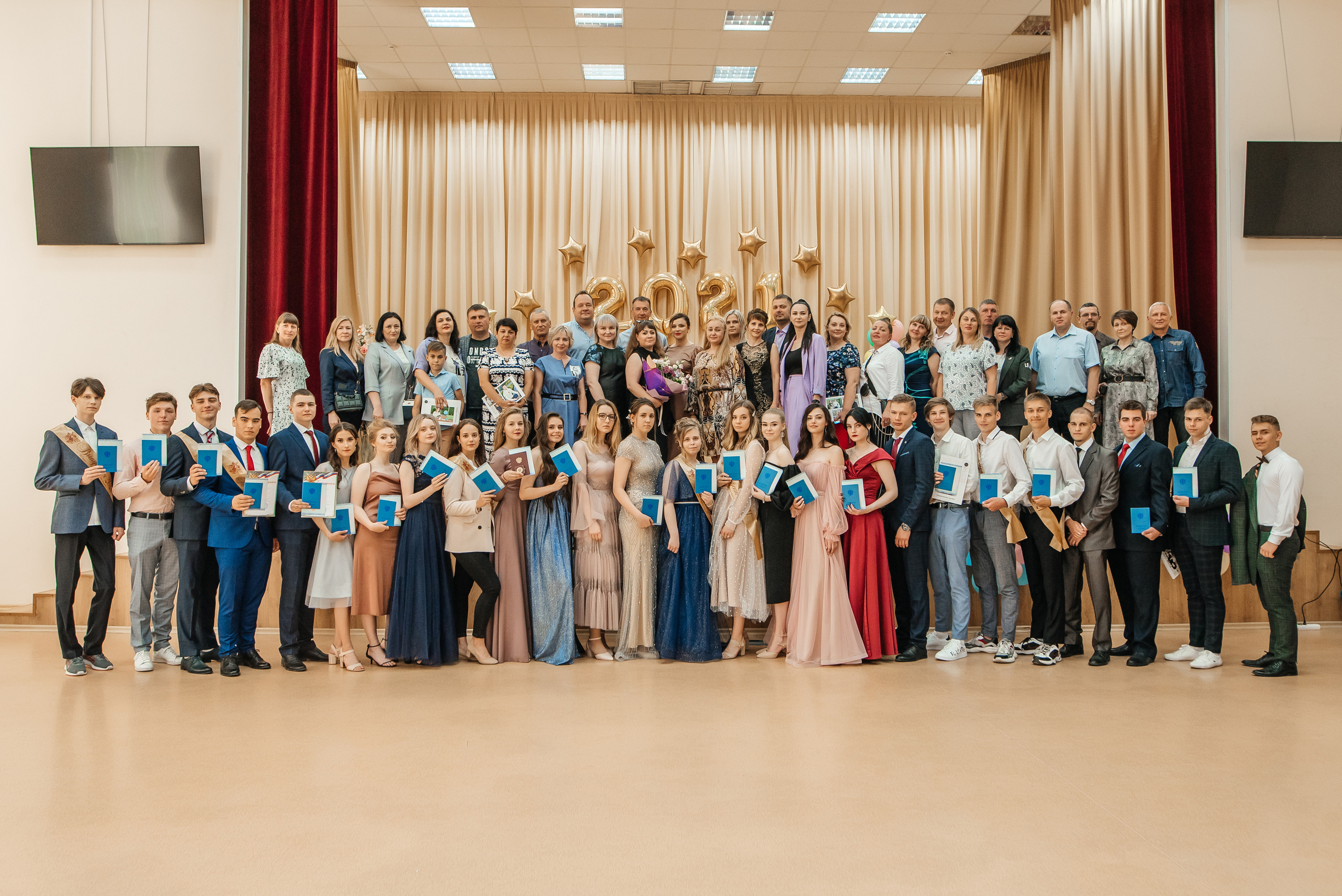 Выпускной Школа 82. Свадебный фотограф Елена Рякина