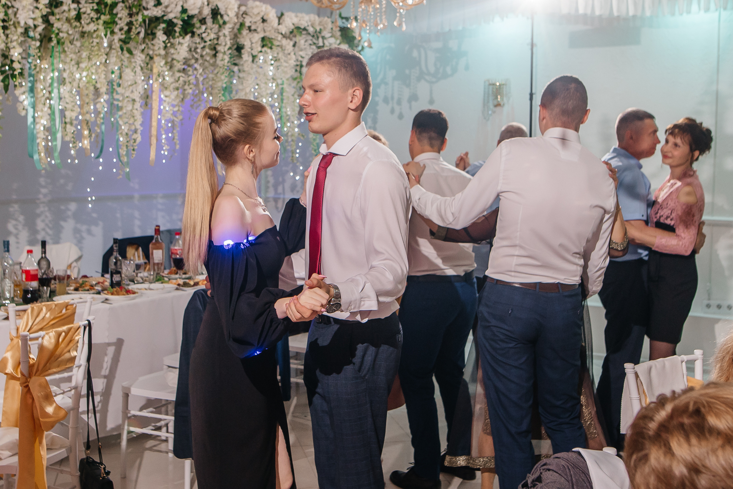 Выпускной Школа 82. Свадебный фотограф Елена Рякина