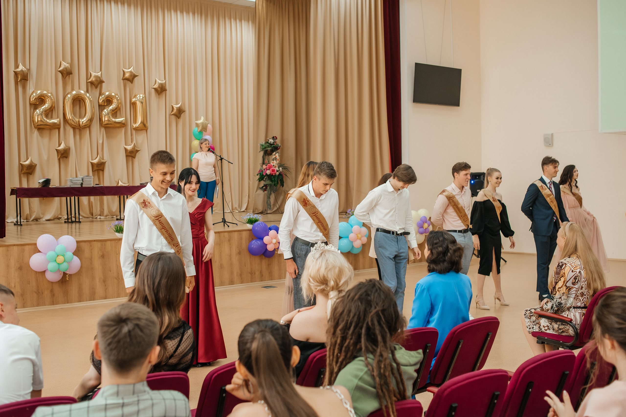Выпускной Школа 82. Свадебный фотограф Елена Рякина