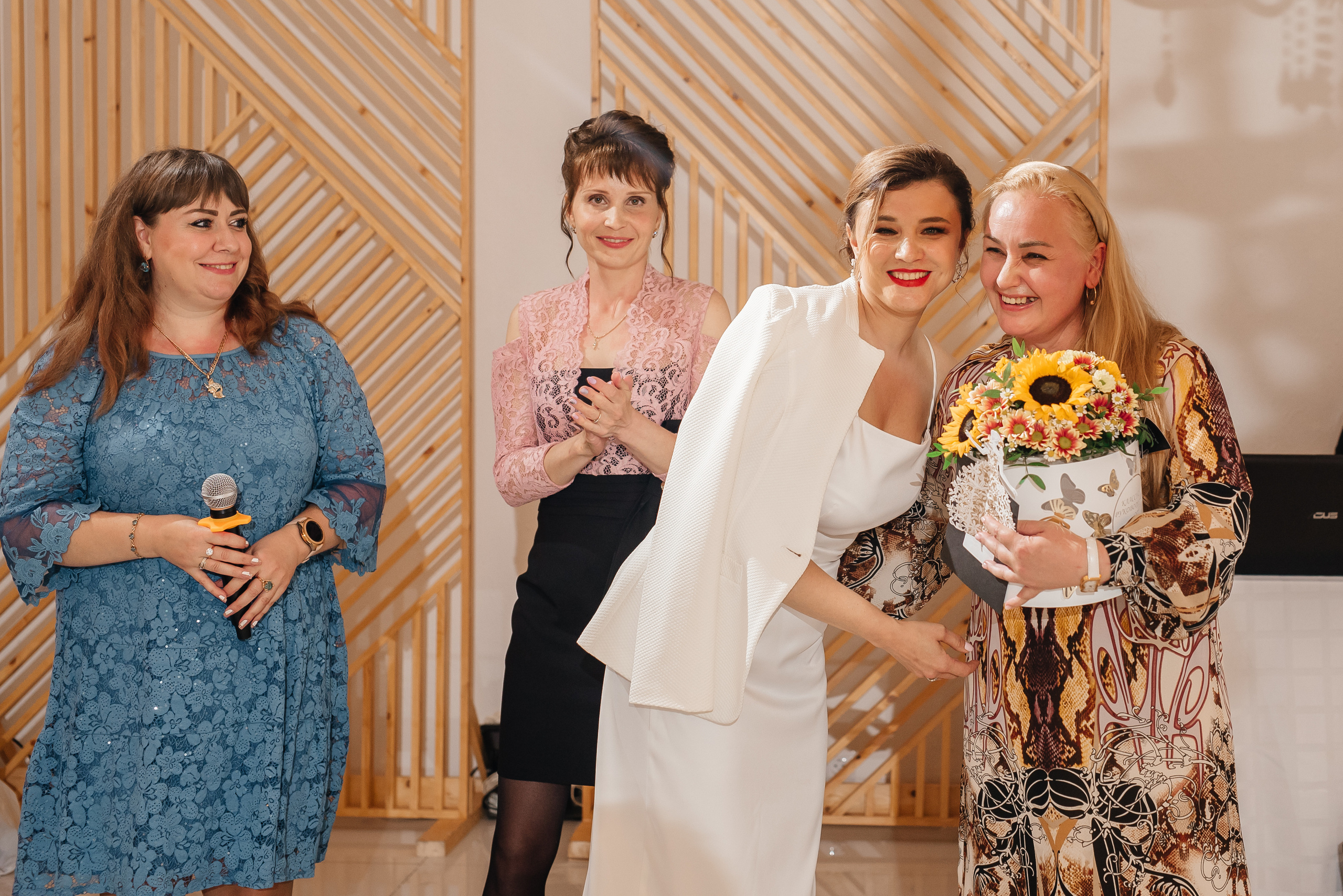 Выпускной Школа 82. Свадебный фотограф Елена Рякина