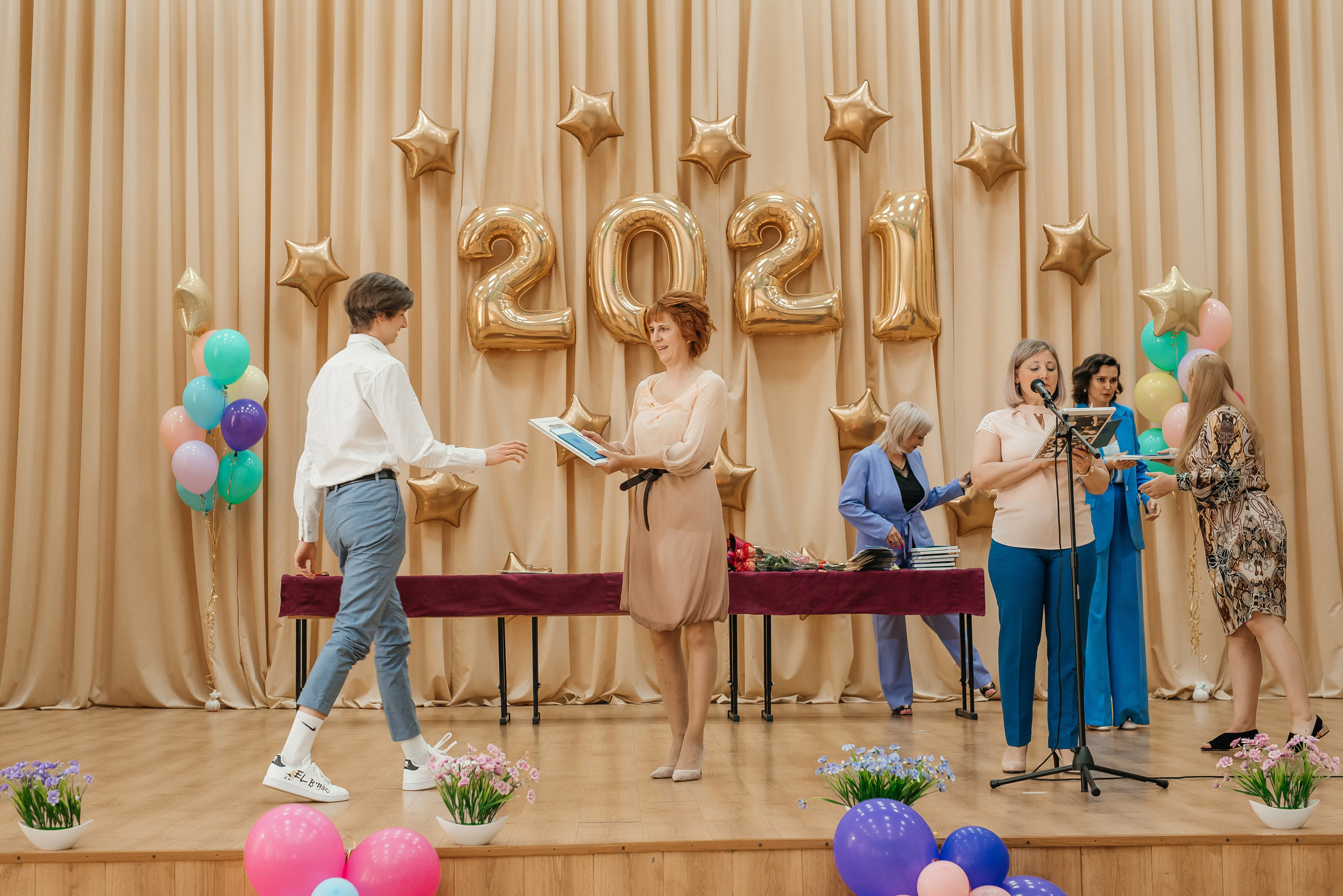 Выпускной Школа 82. Свадебный фотограф Елена Рякина