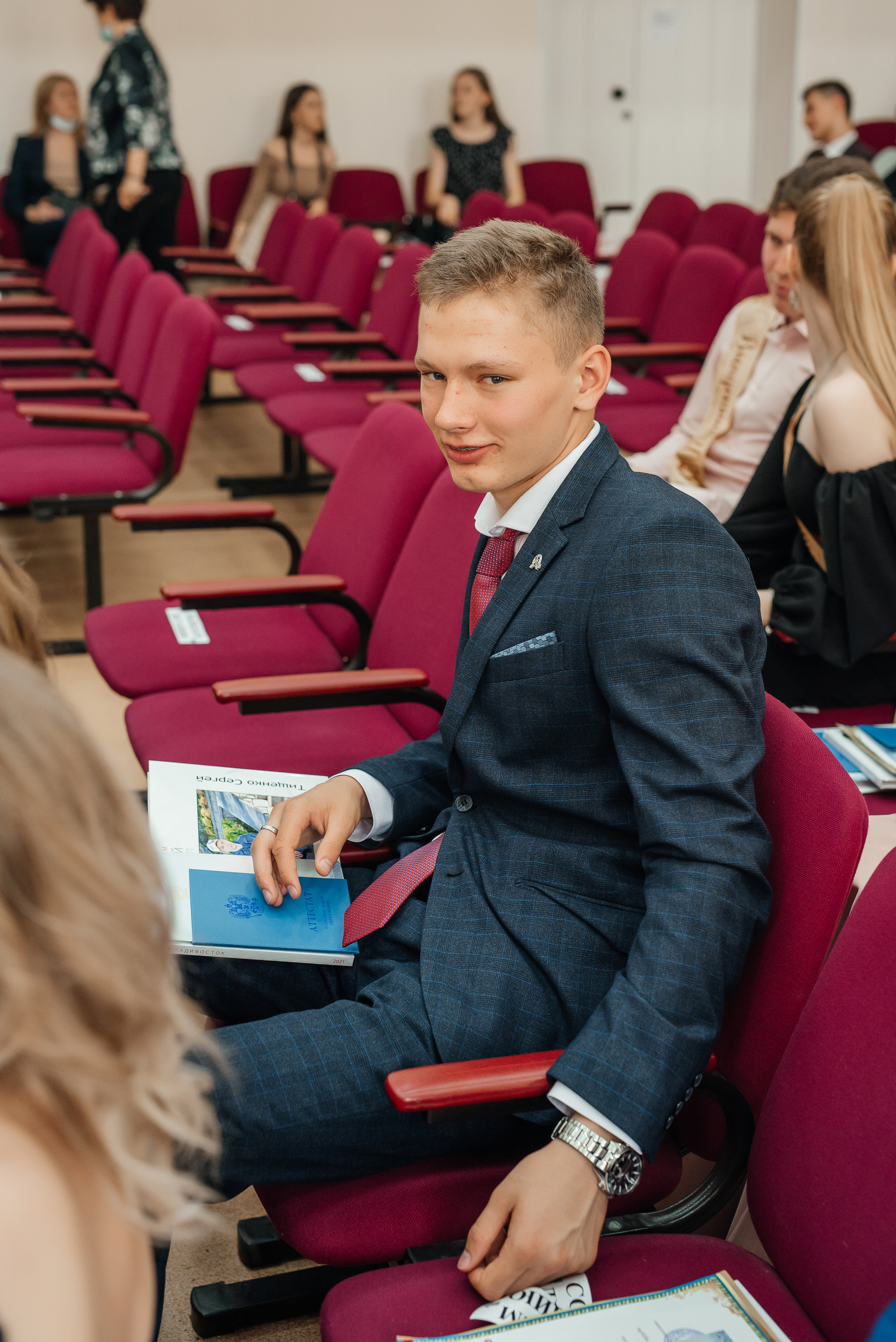 Выпускной Школа 82. Свадебный фотограф Елена Рякина