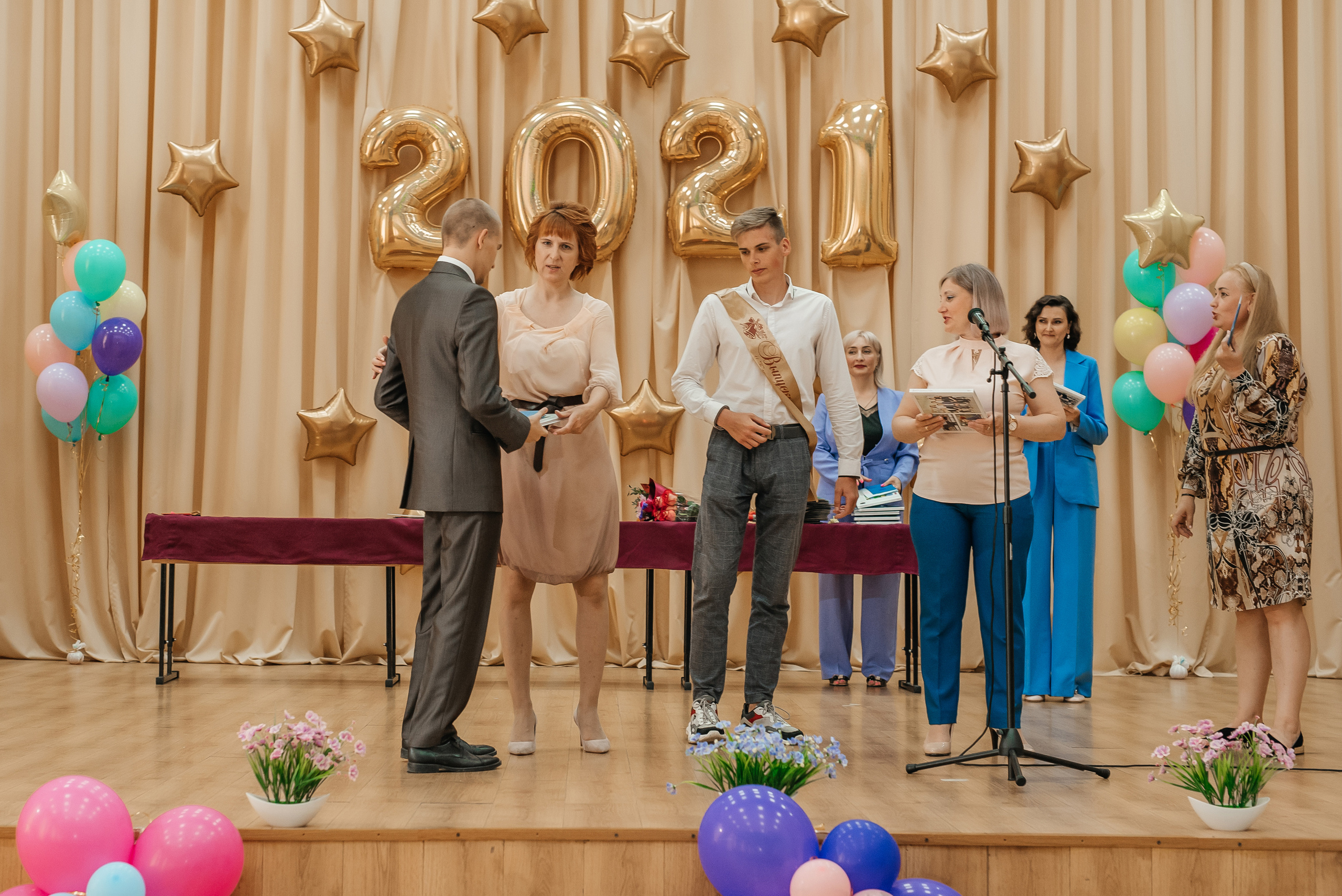 Выпускной Школа 82. Свадебный фотограф Елена Рякина