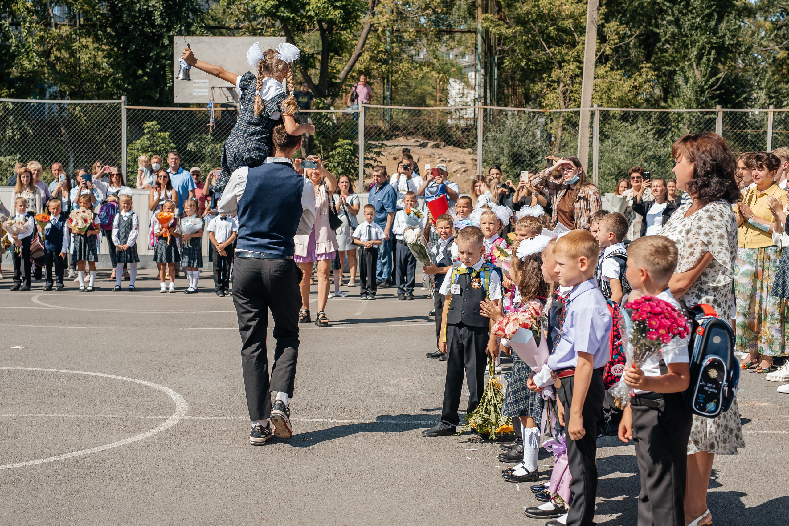 1 сентября Гимназия № 2. Свадебный фотограф Елена Рякина