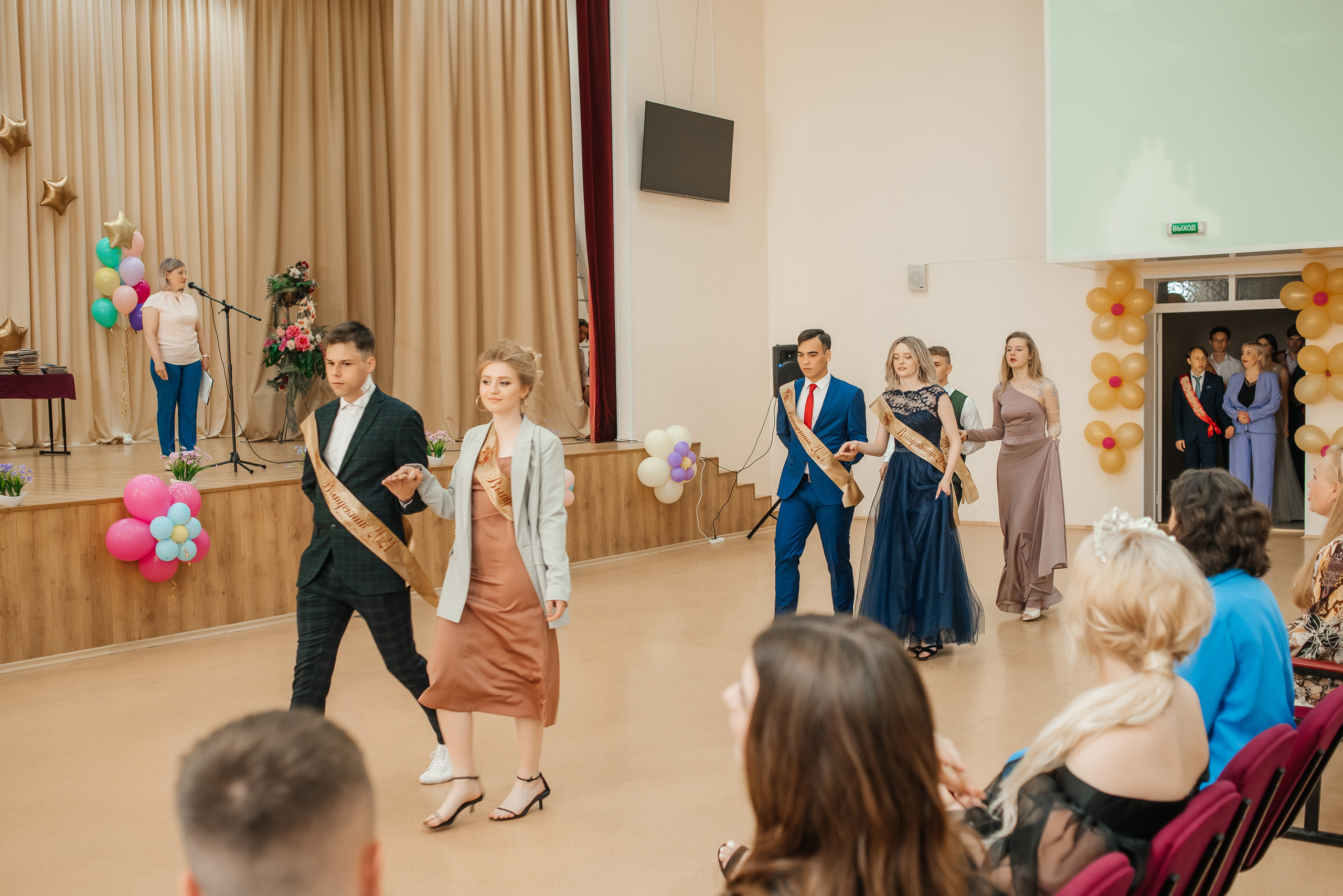 Выпускной Школа 82. Свадебный фотограф Елена Рякина