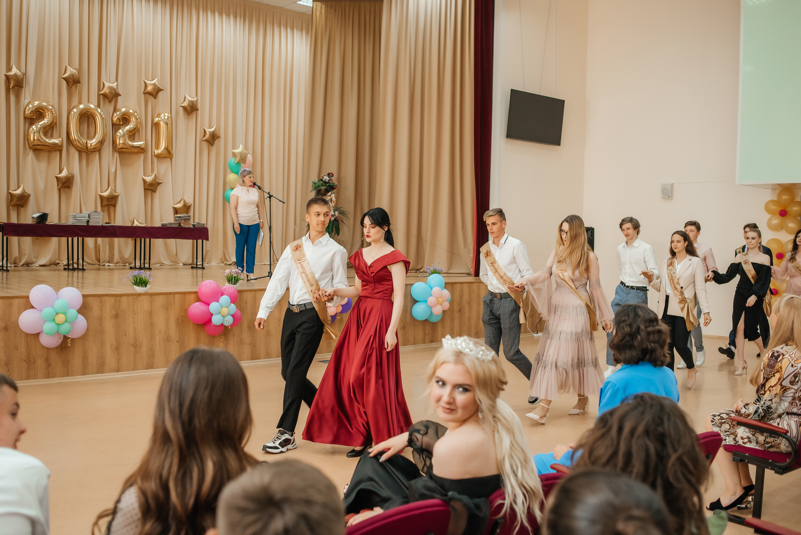 Выпускной Школа 82. Свадебный фотограф Елена Рякина