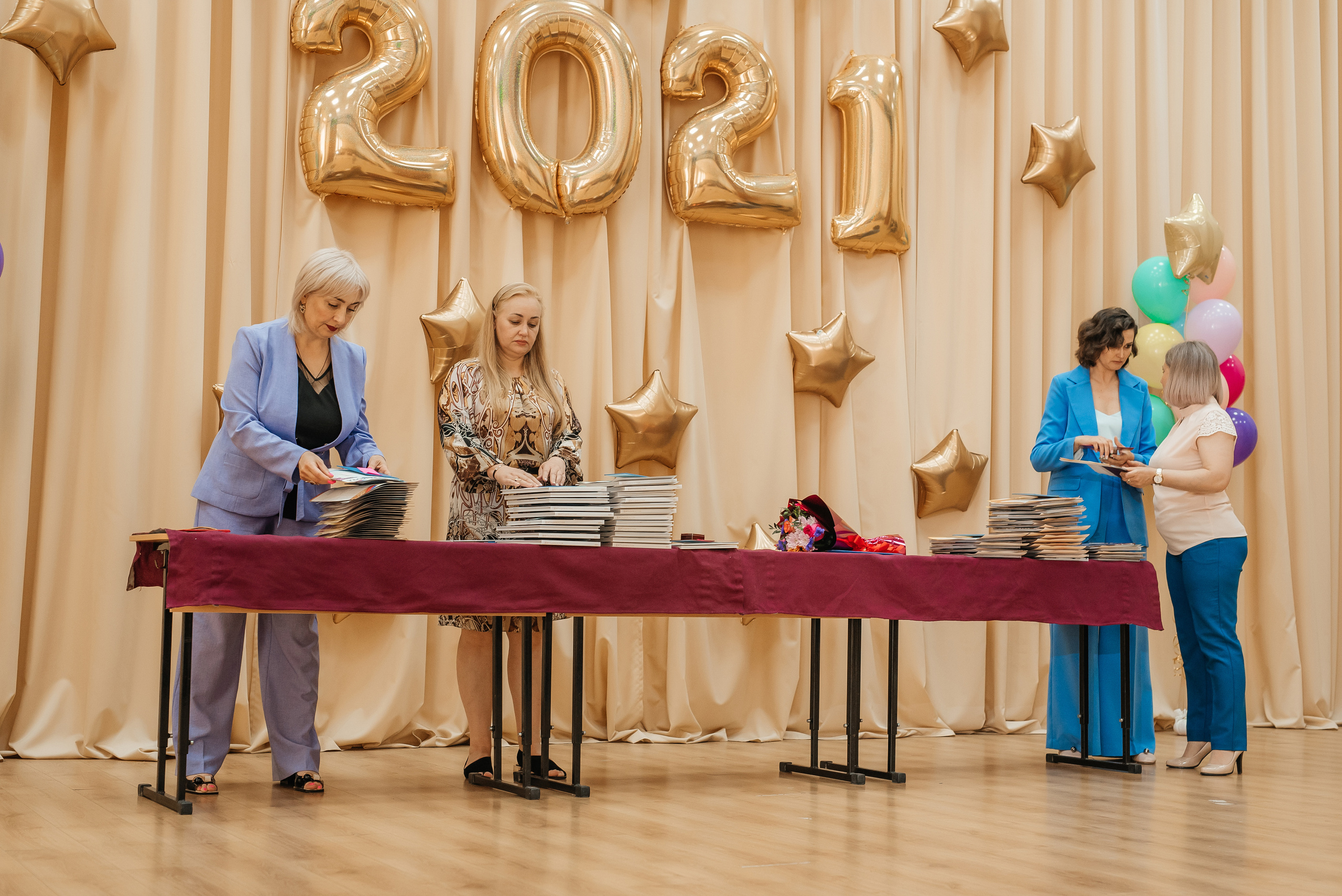 Выпускной Школа 82. Свадебный фотограф Елена Рякина