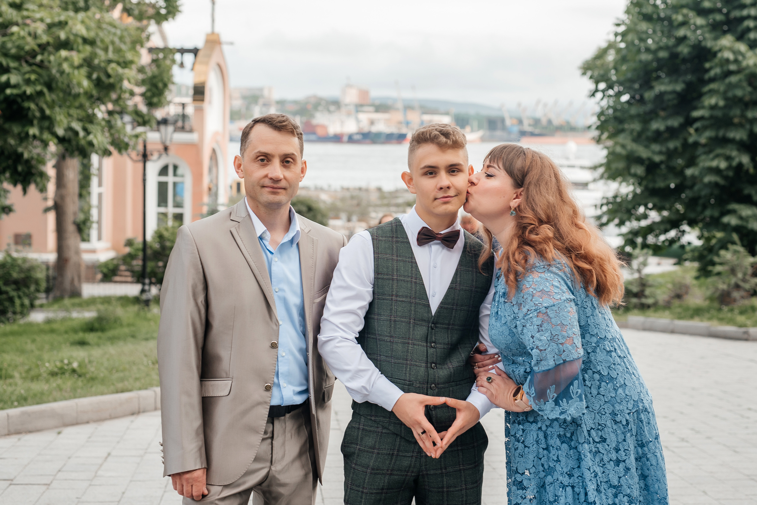 Выпускной Школа 82. Свадебный фотограф Елена Рякина