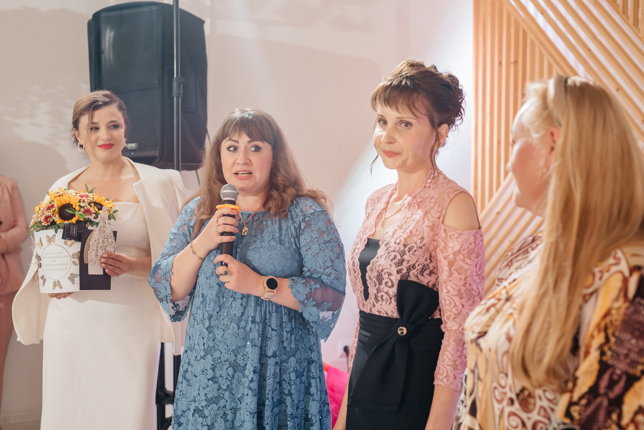 Выпускной Школа 82. Свадебный фотограф Елена Рякина