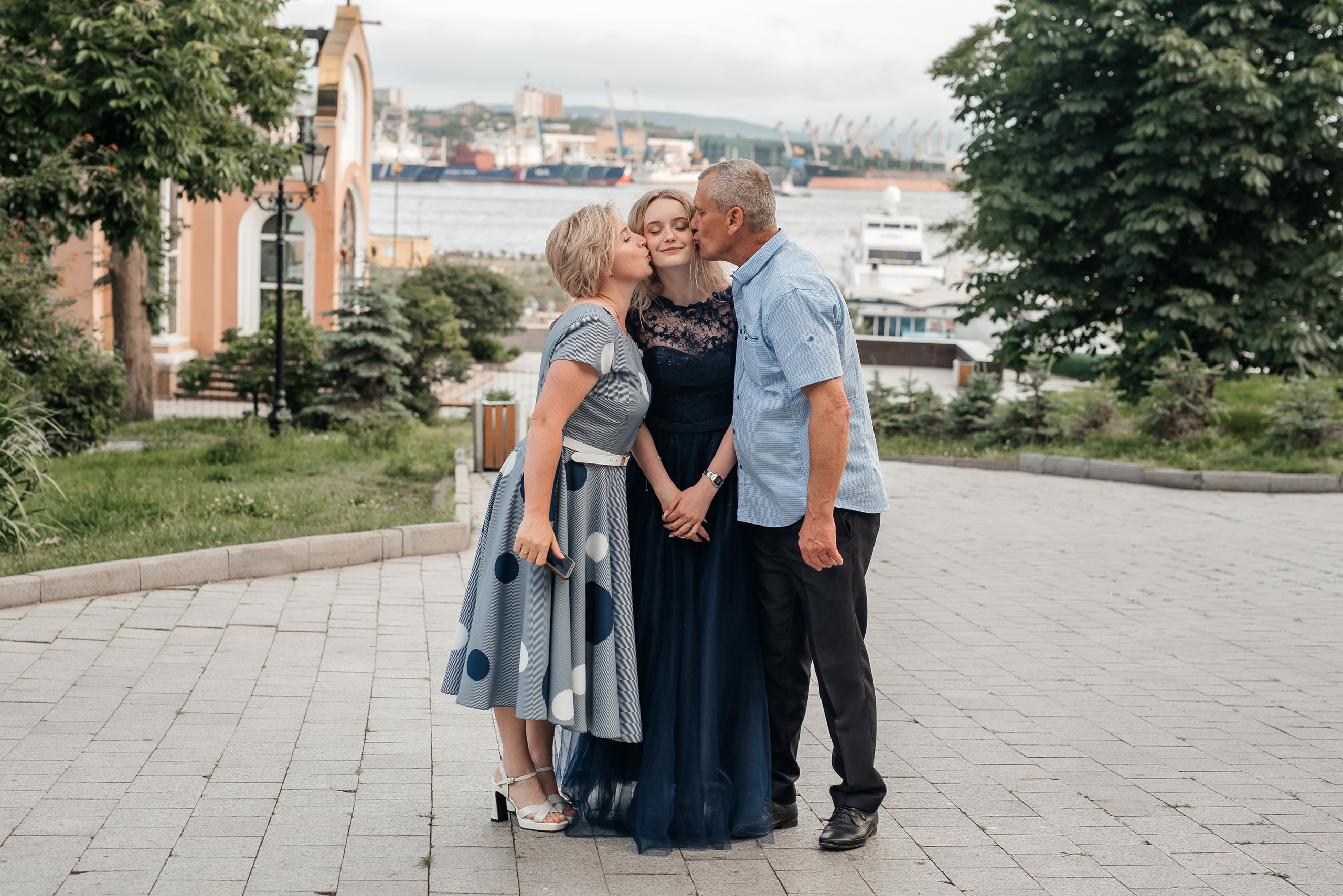 Выпускной Школа 82. Свадебный фотограф Елена Рякина