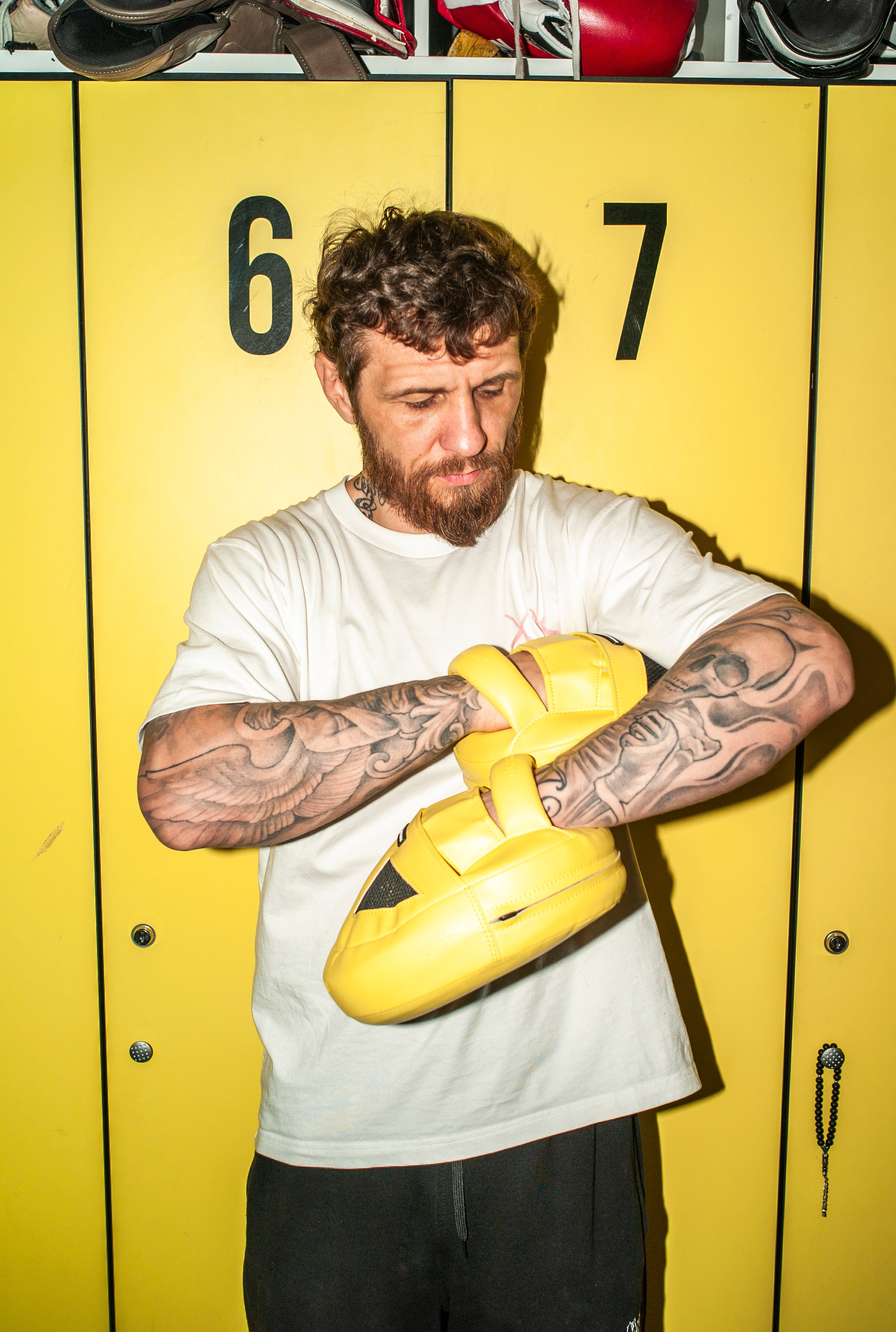 Ultimatum boxing. Not an artist, but photographer. Ivan birdman