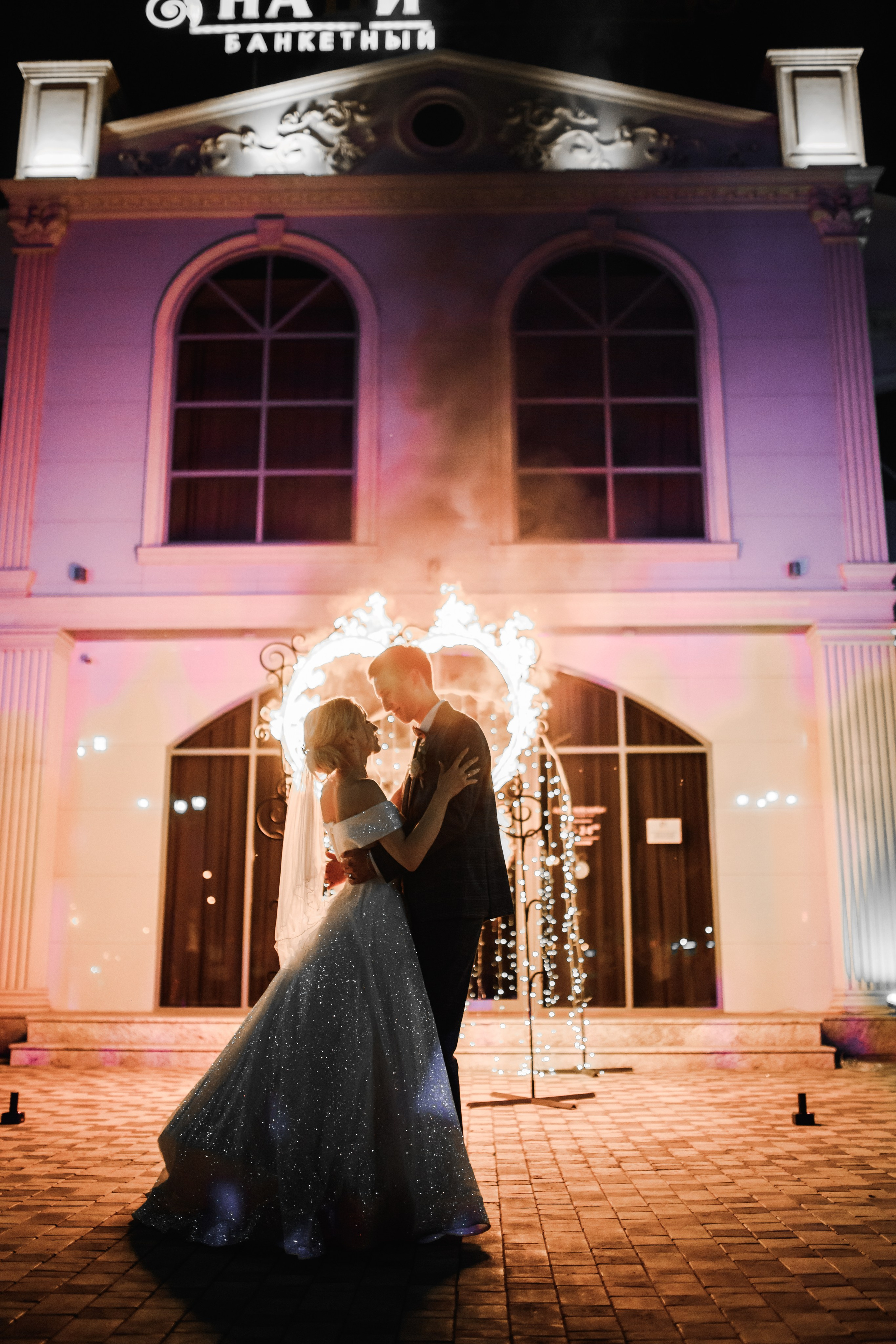 B & A. Свадебный фотограф в г. Астрахань. Так же выезжаю в другие города