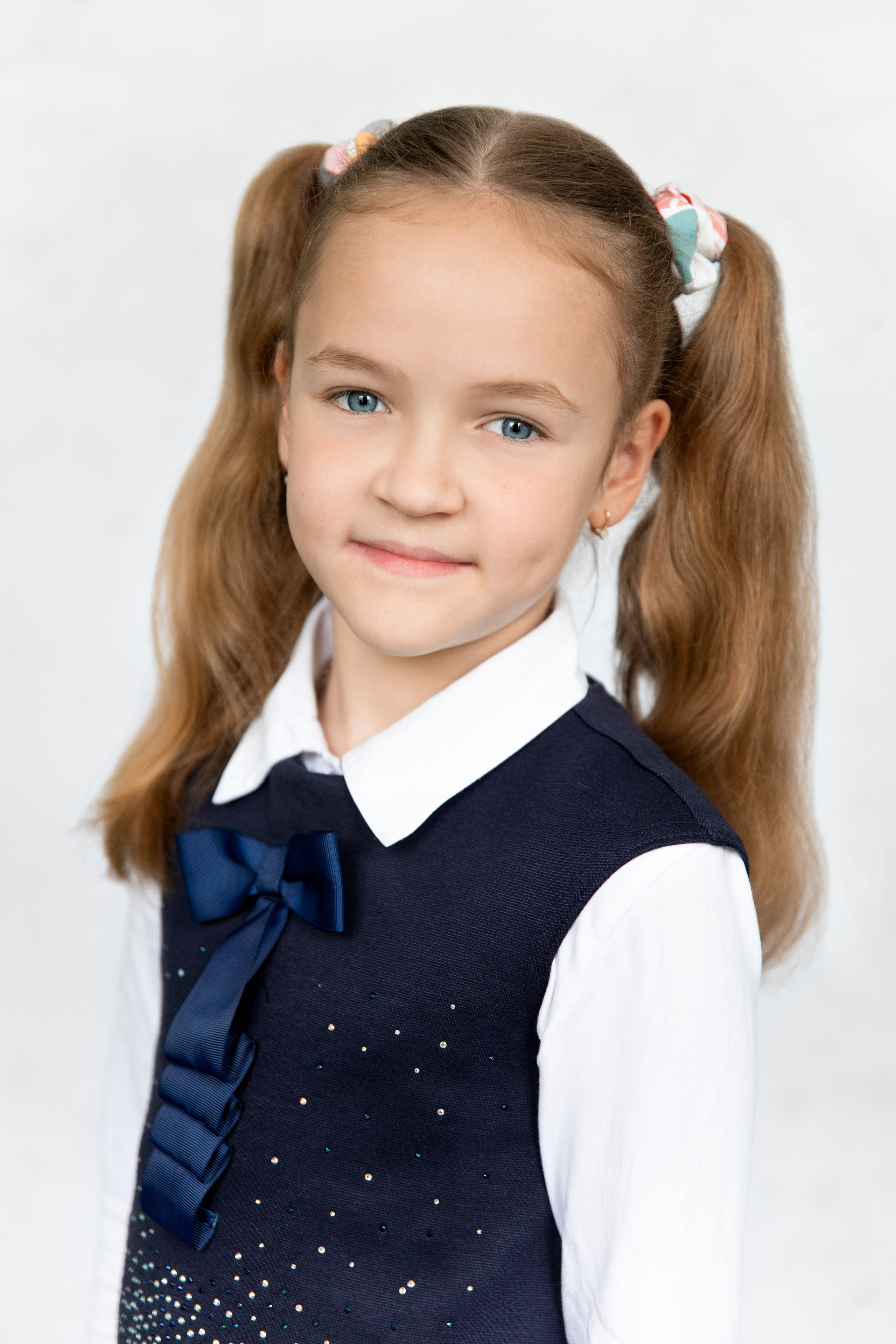Школьный портрет. Начальная школа. Фотограф в Москве Надуева Татьяна. Женский портрет, детский портрет, с