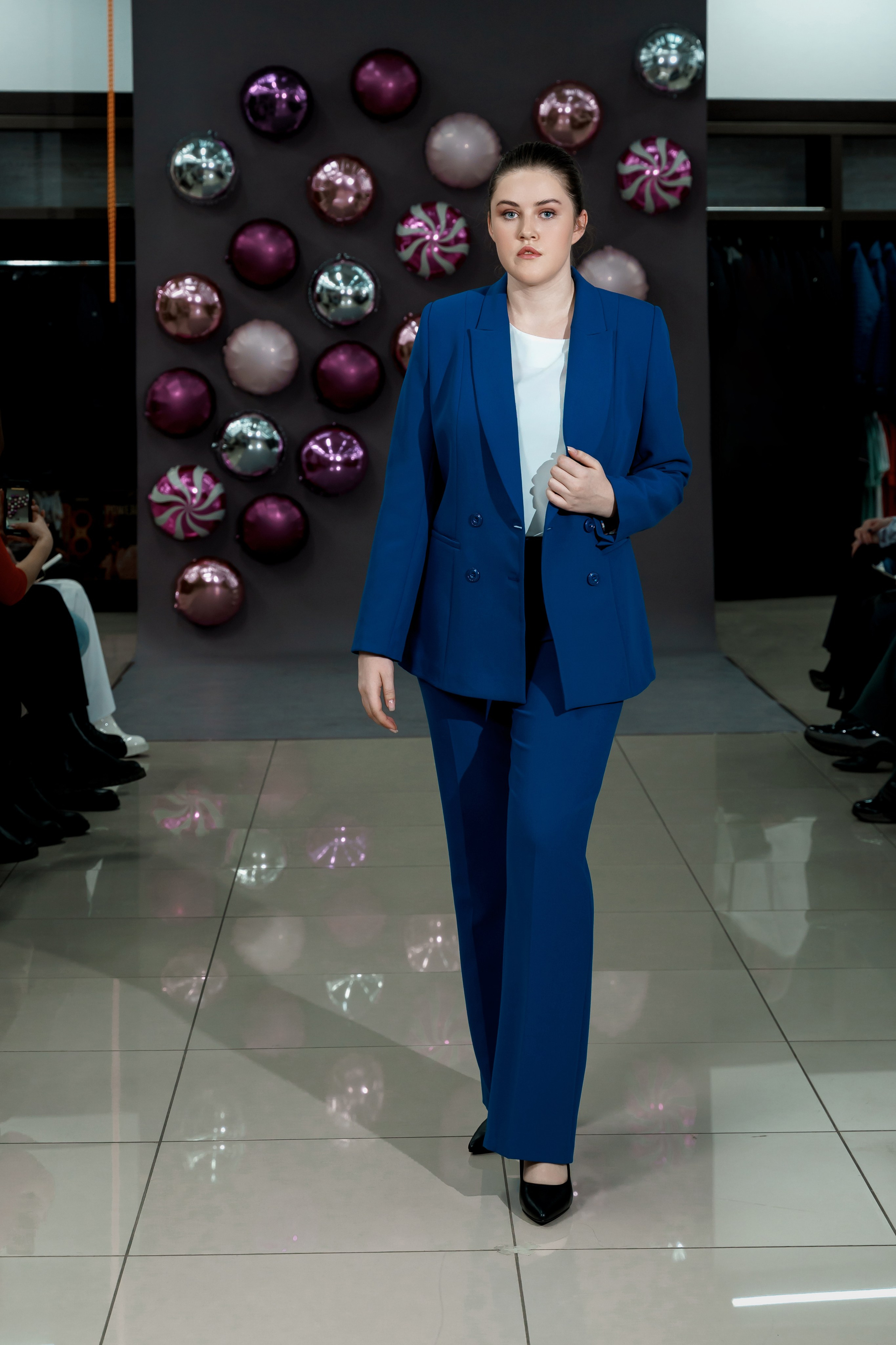 Фотосъемка показа мод для бренда. Фотограф Ким Наталья в Красноярске