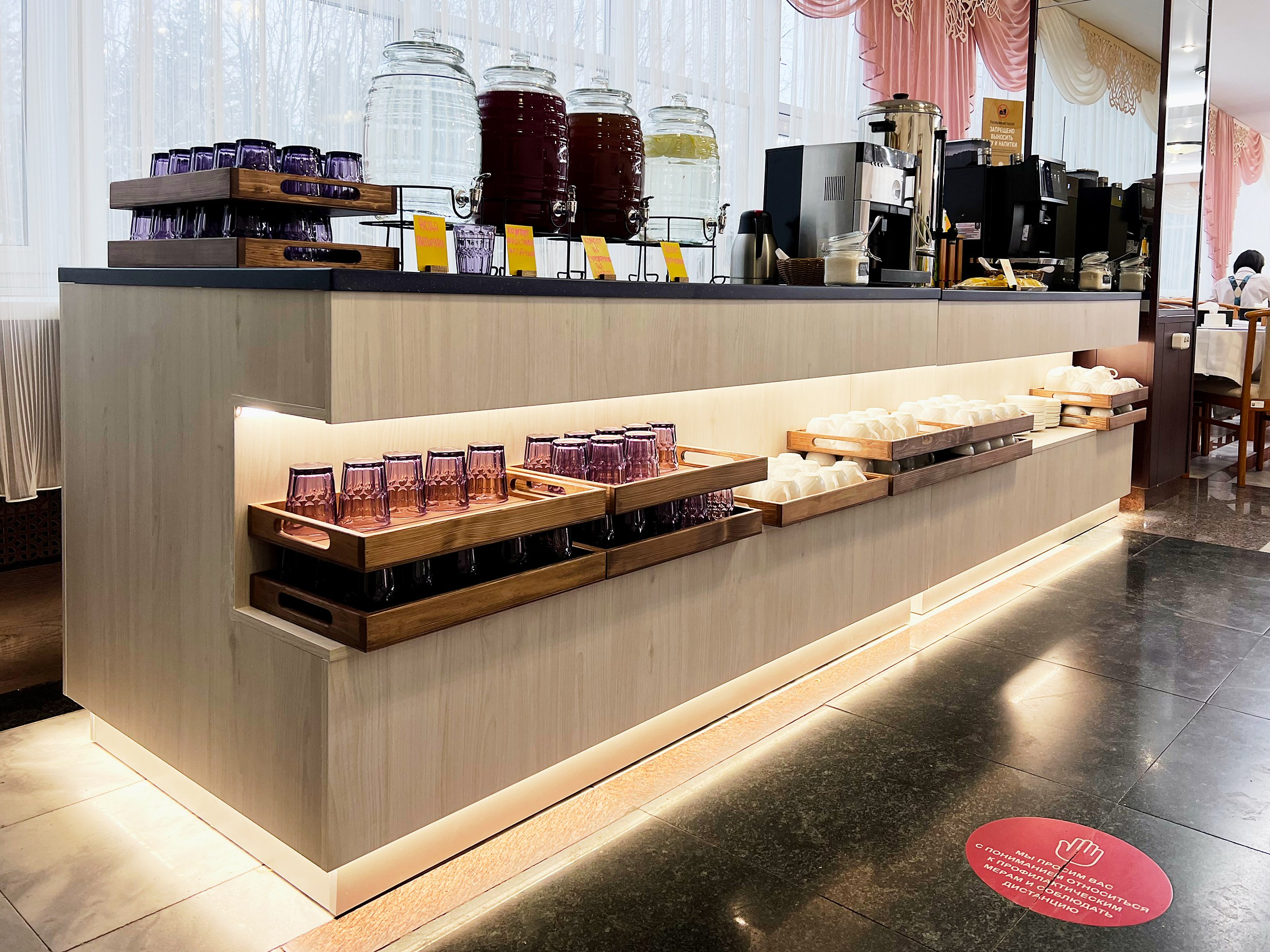 Шведская линия раздачи от производителя. Мебель для бизнеса: Блог о торговом оборудовании на заказ в Москве