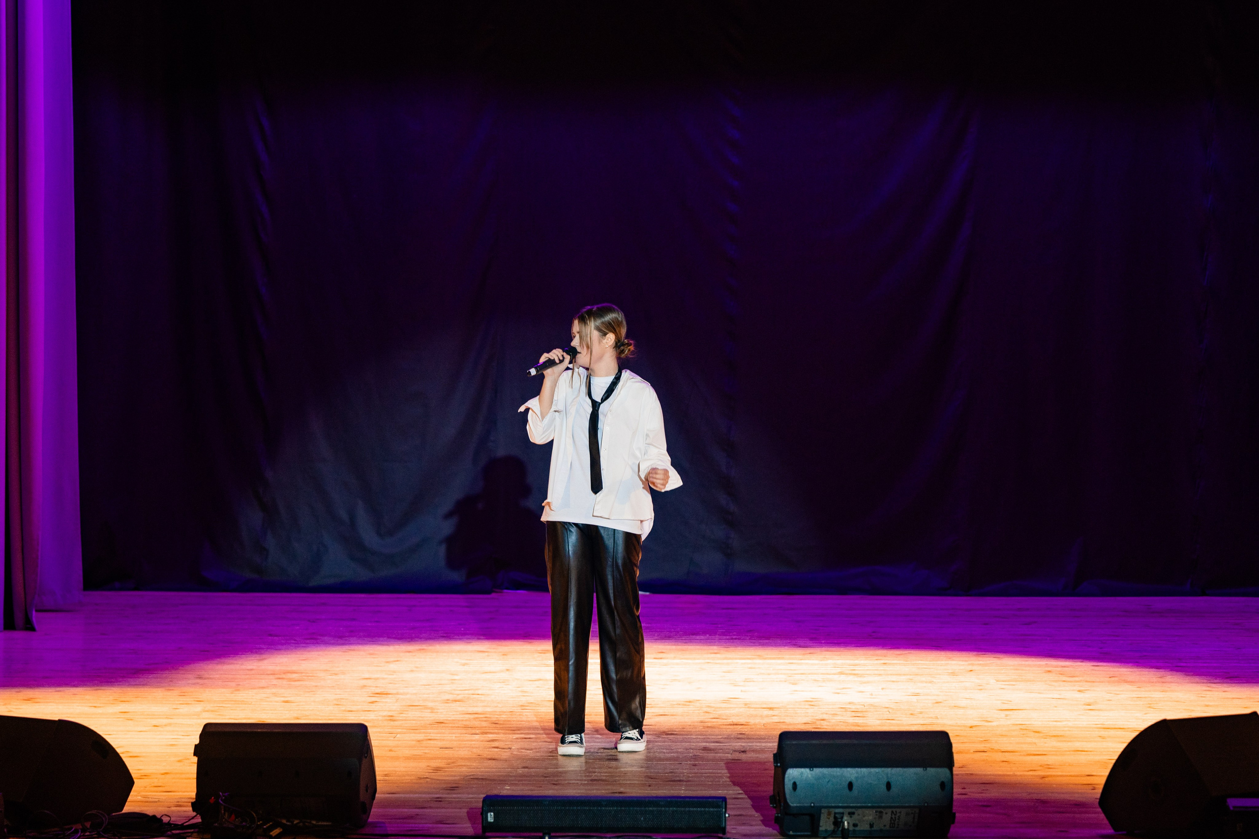 Концерт ДК Буривестник. Фотограф Никита Комаров