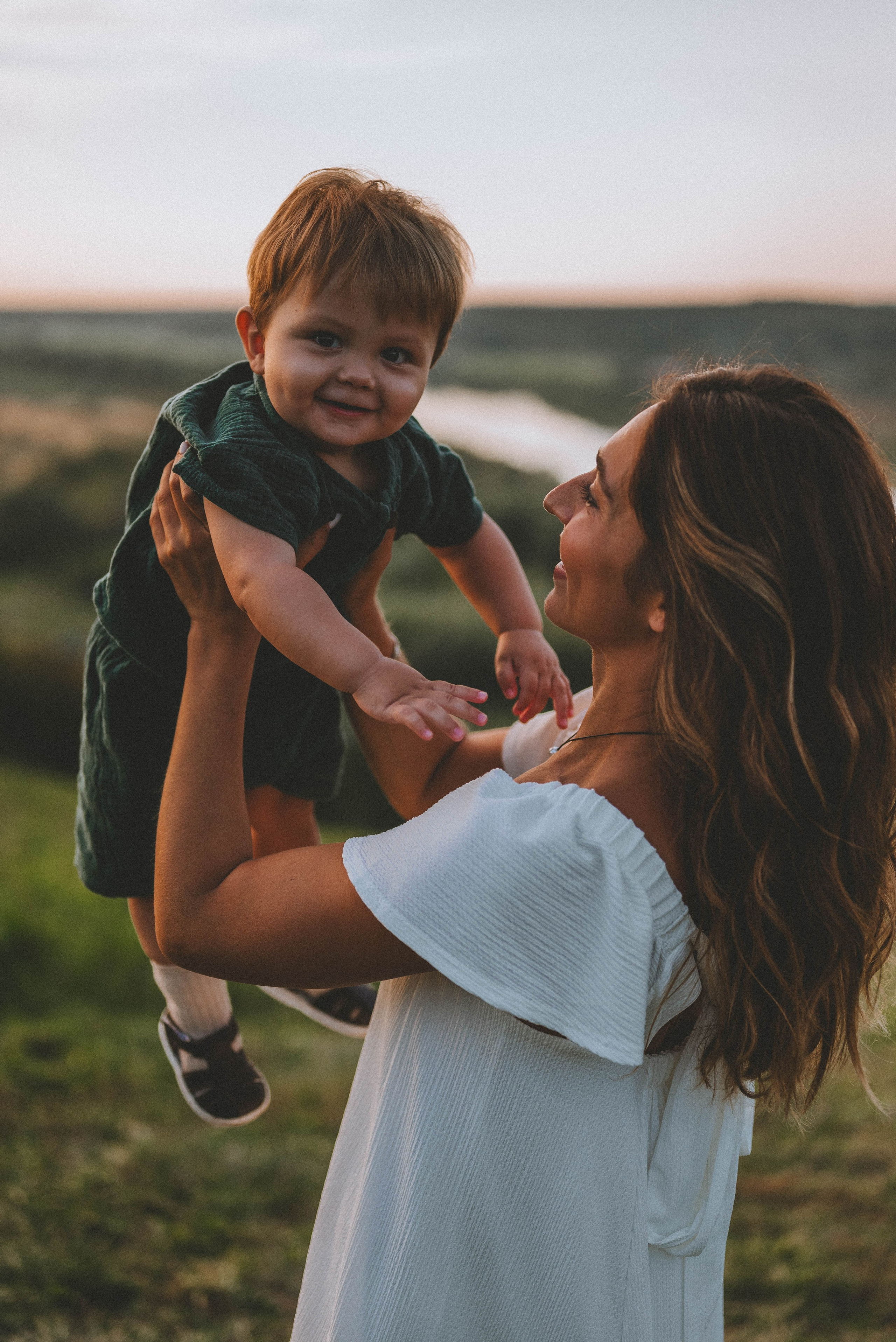 Лев с родителями на закате. Фотограф Кристина Пархоменко
