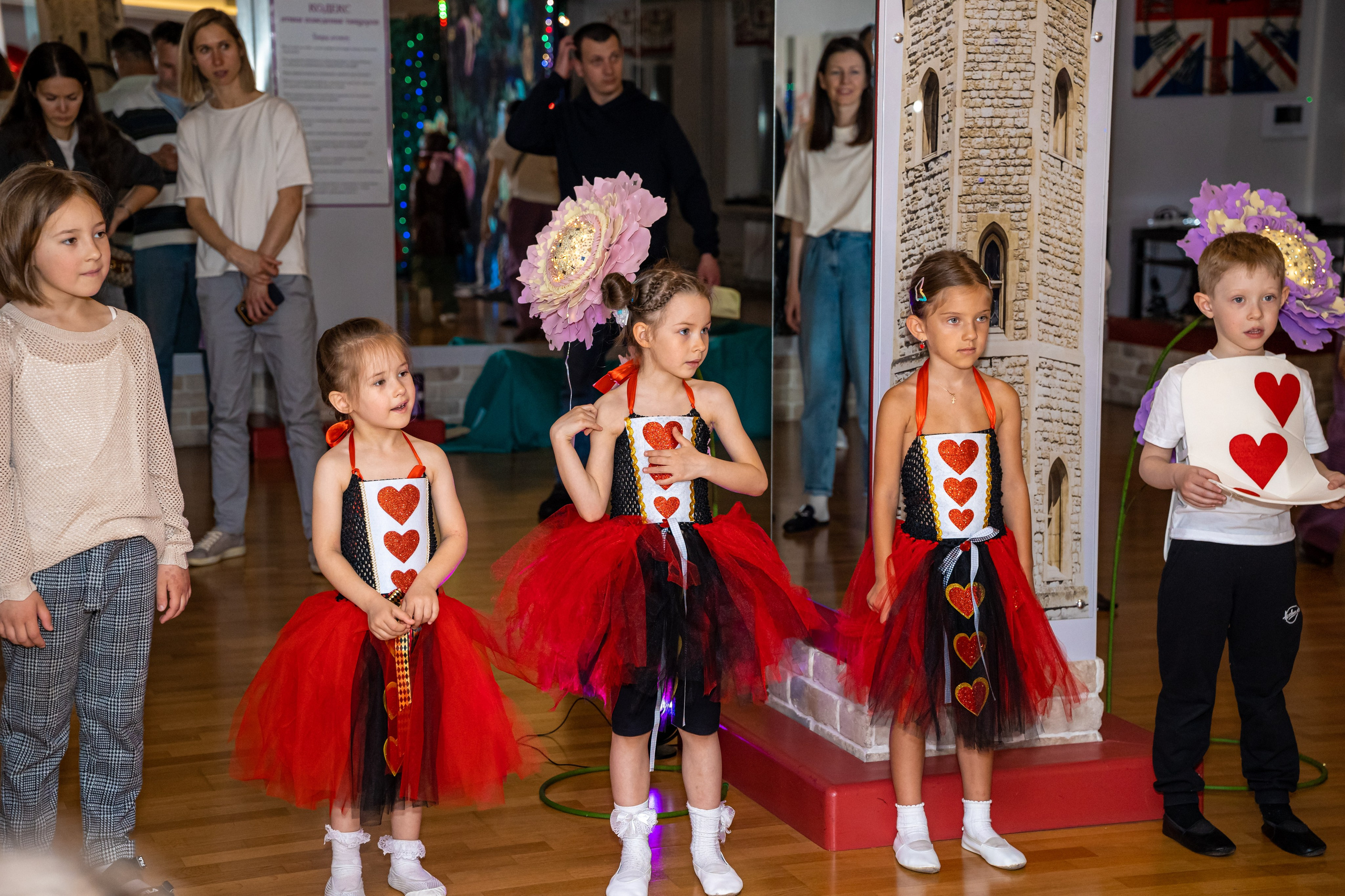 Фотосъемка детского выступления «Алиса в стране чудес». Ирина Носова - семейный и детский фотограф