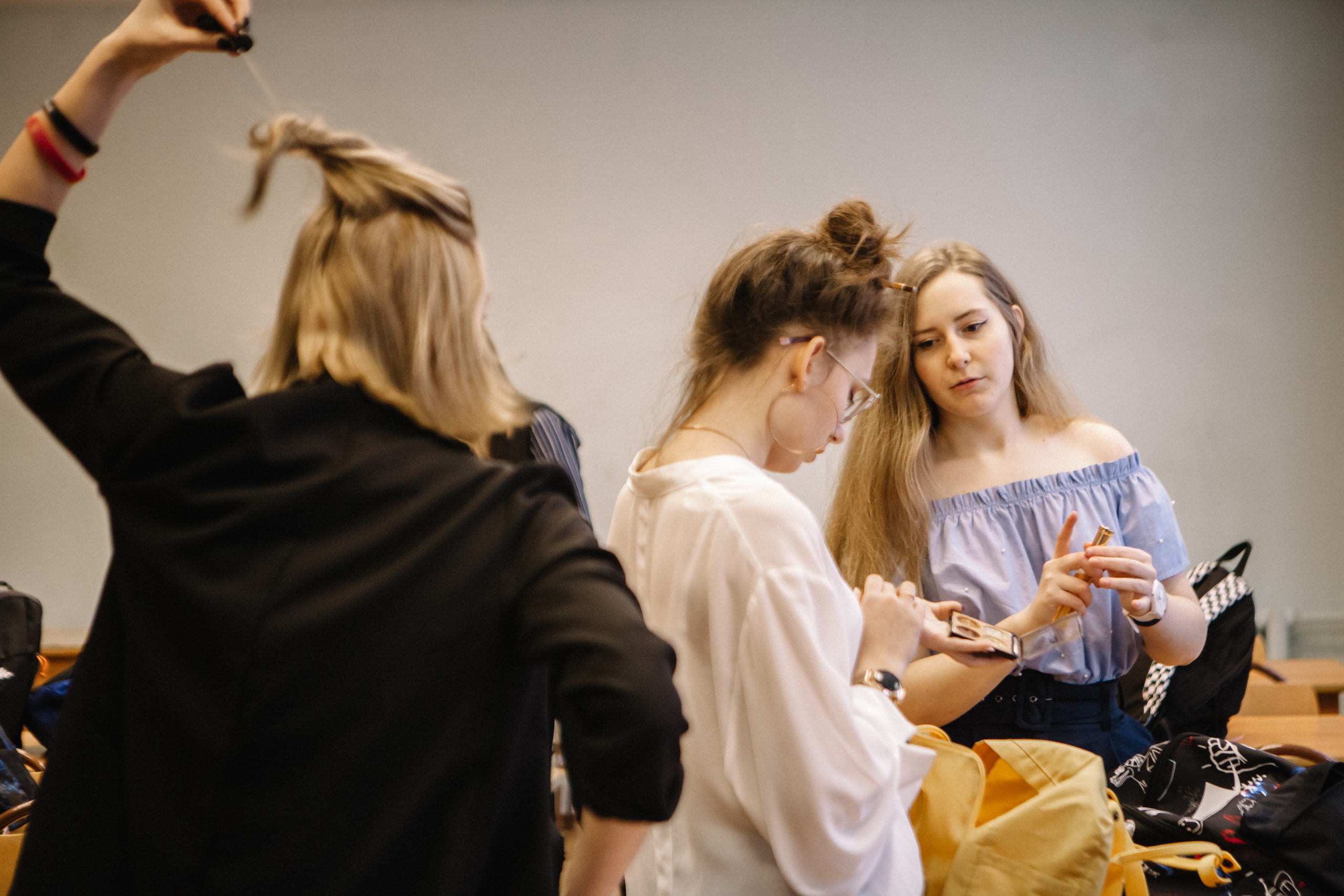 Выпускные альбомы в Майкопе. Школьный фотограф. Семейный и свадебный фотограф в Майкопе Михаил Мартиросян