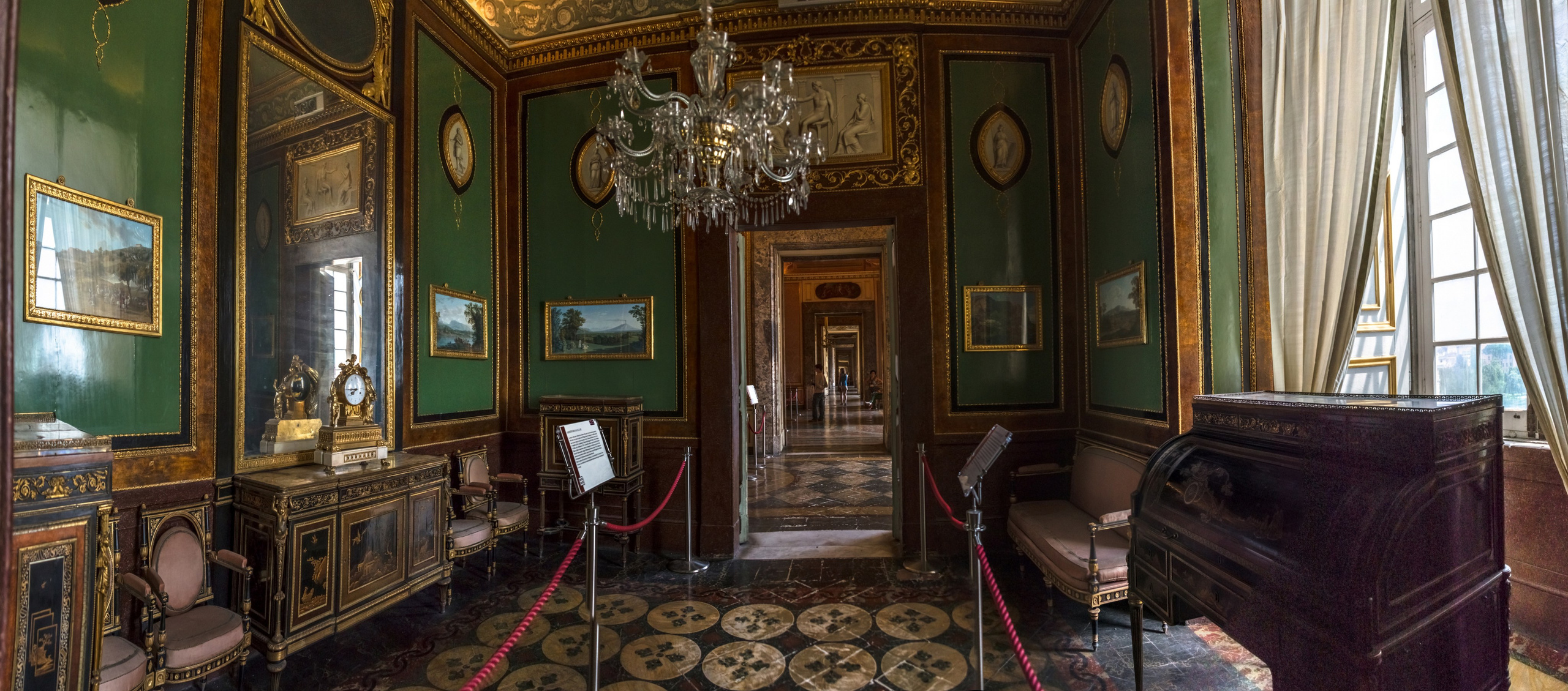 Италия Кампания Казерта. Фотограф Лара Кучина