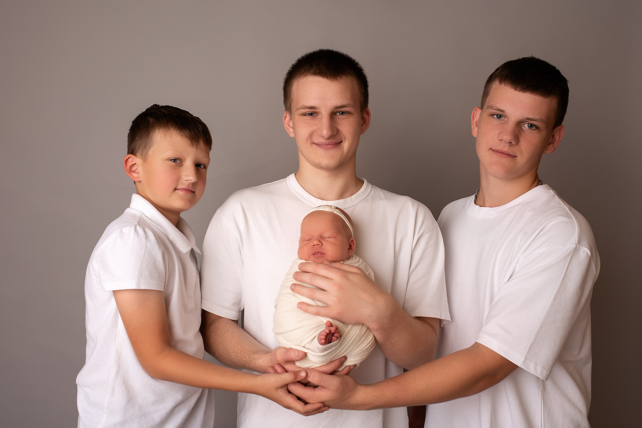 Новорождённые (в обмотках). Детский фотограф новорождённых в Минске Боровик Екатерина