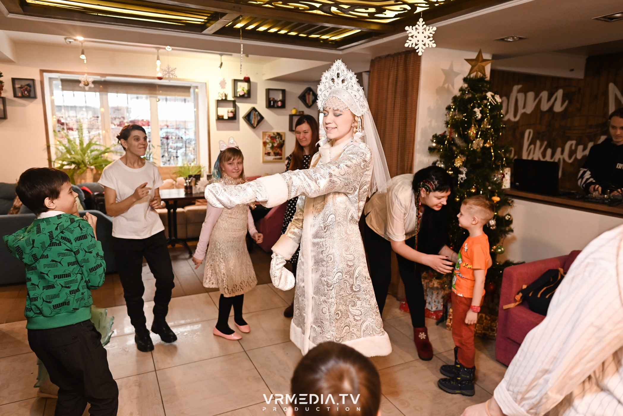 Новогодний вечер в кафе «кАмпот»