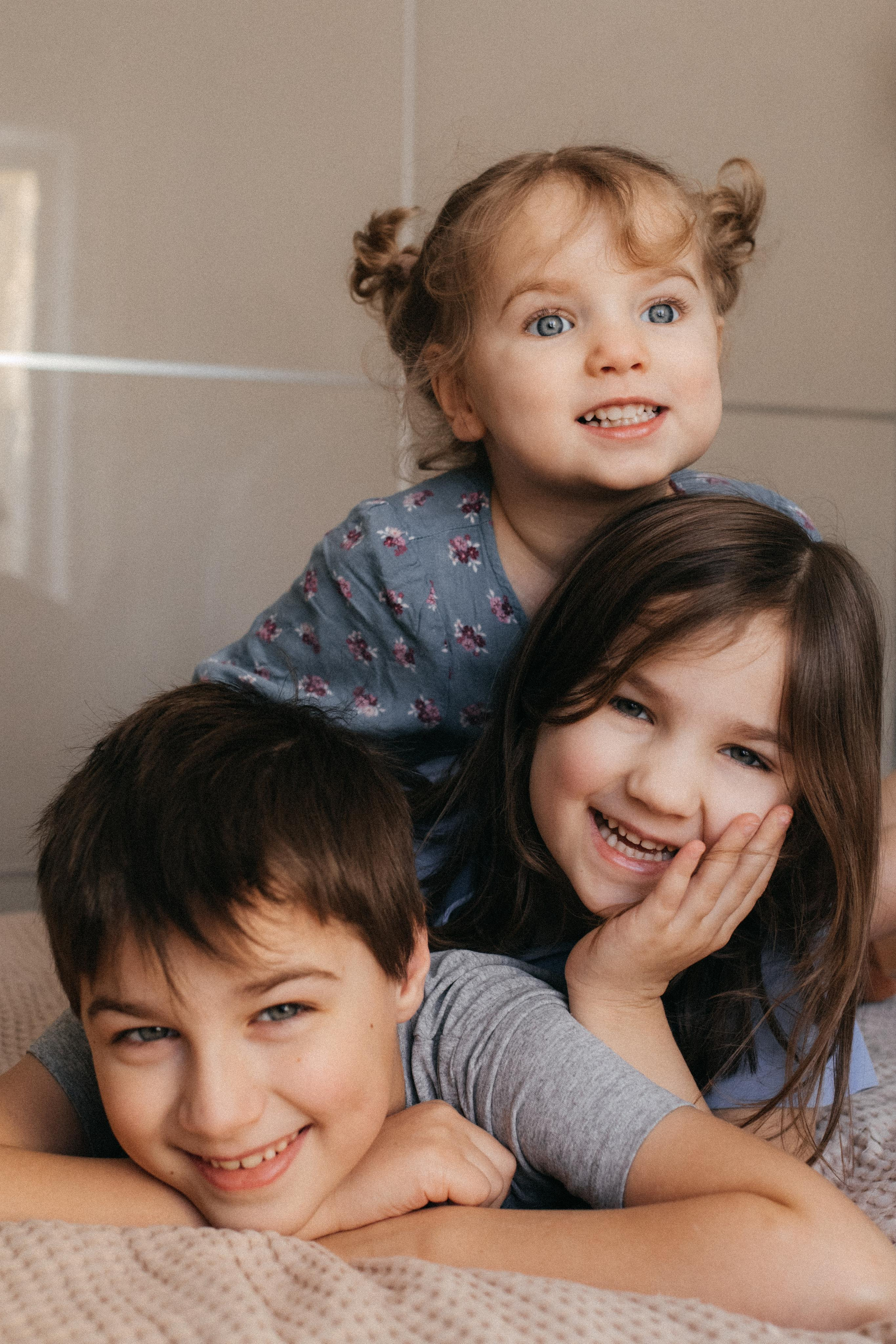 Ира, Саша, Паша, Валя и Вика. Главная