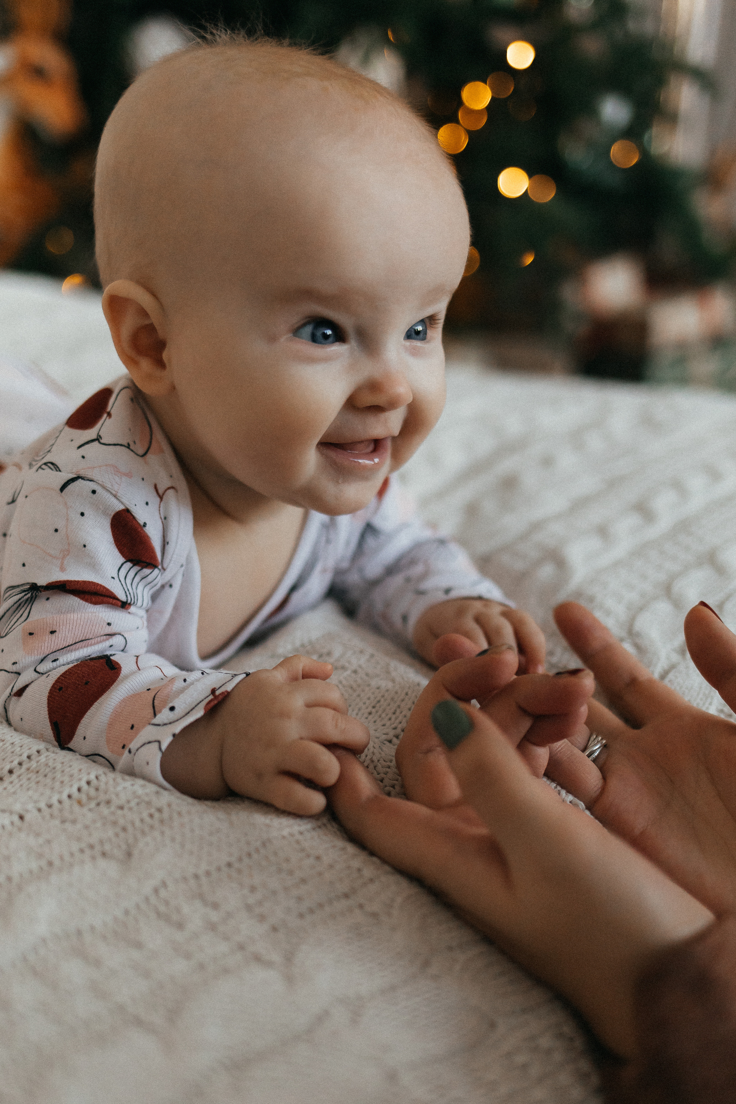 Вика, Костя, Майа, Тая. Главная