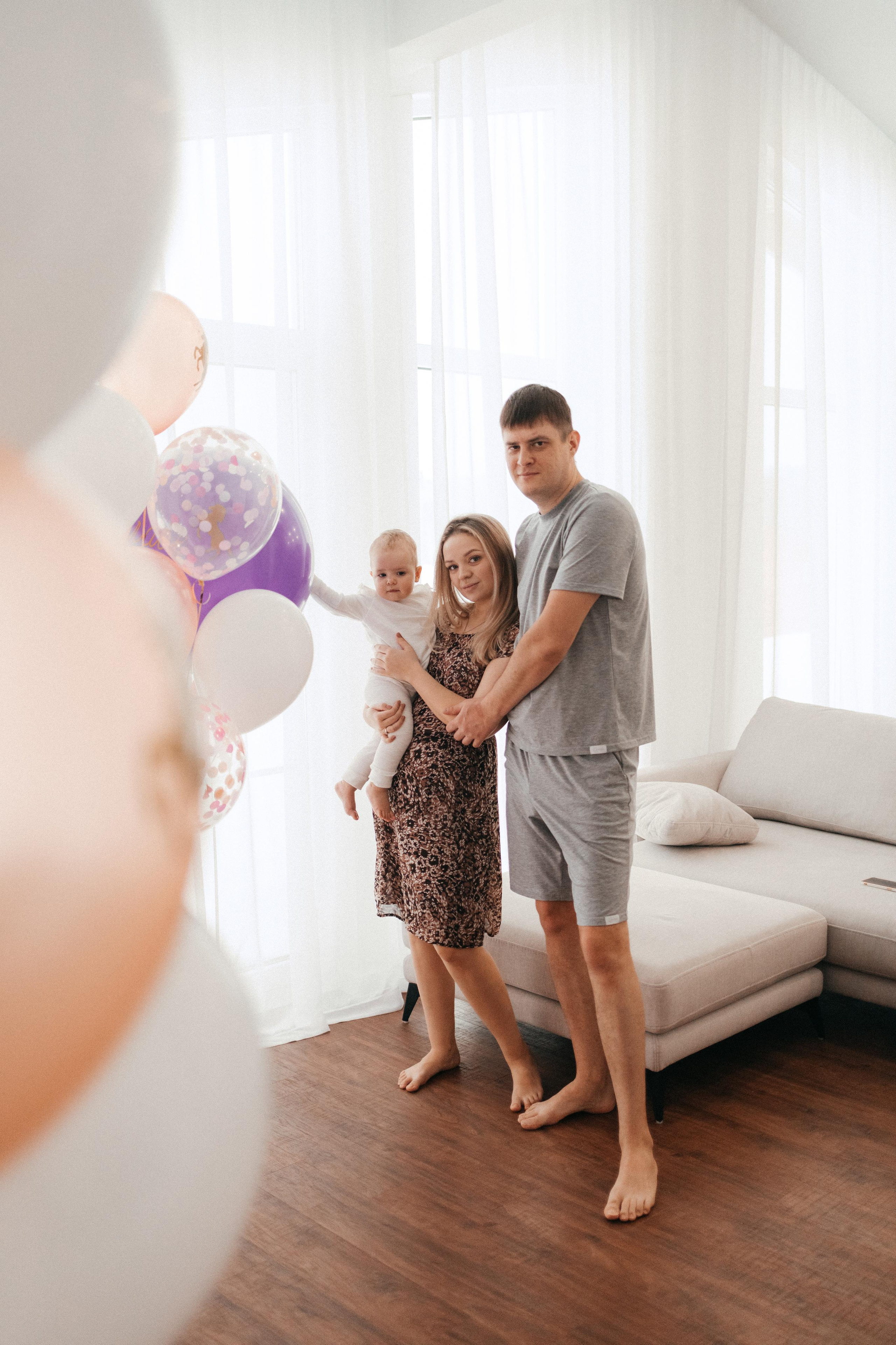 Аня, Максим и Мирослава. Главная