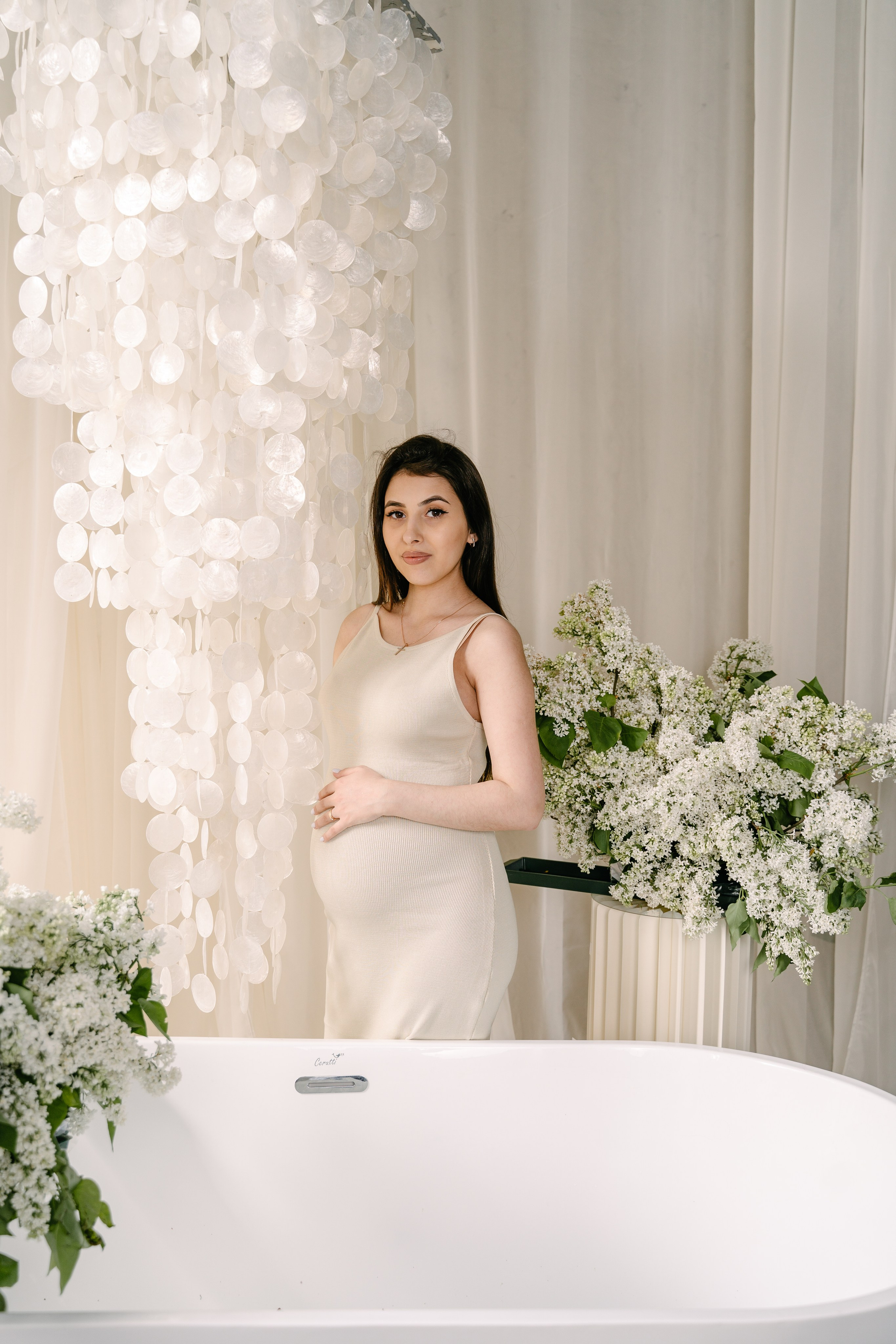 Диана в ожидании сирень. Свадебный фотограф Юлия Копылова