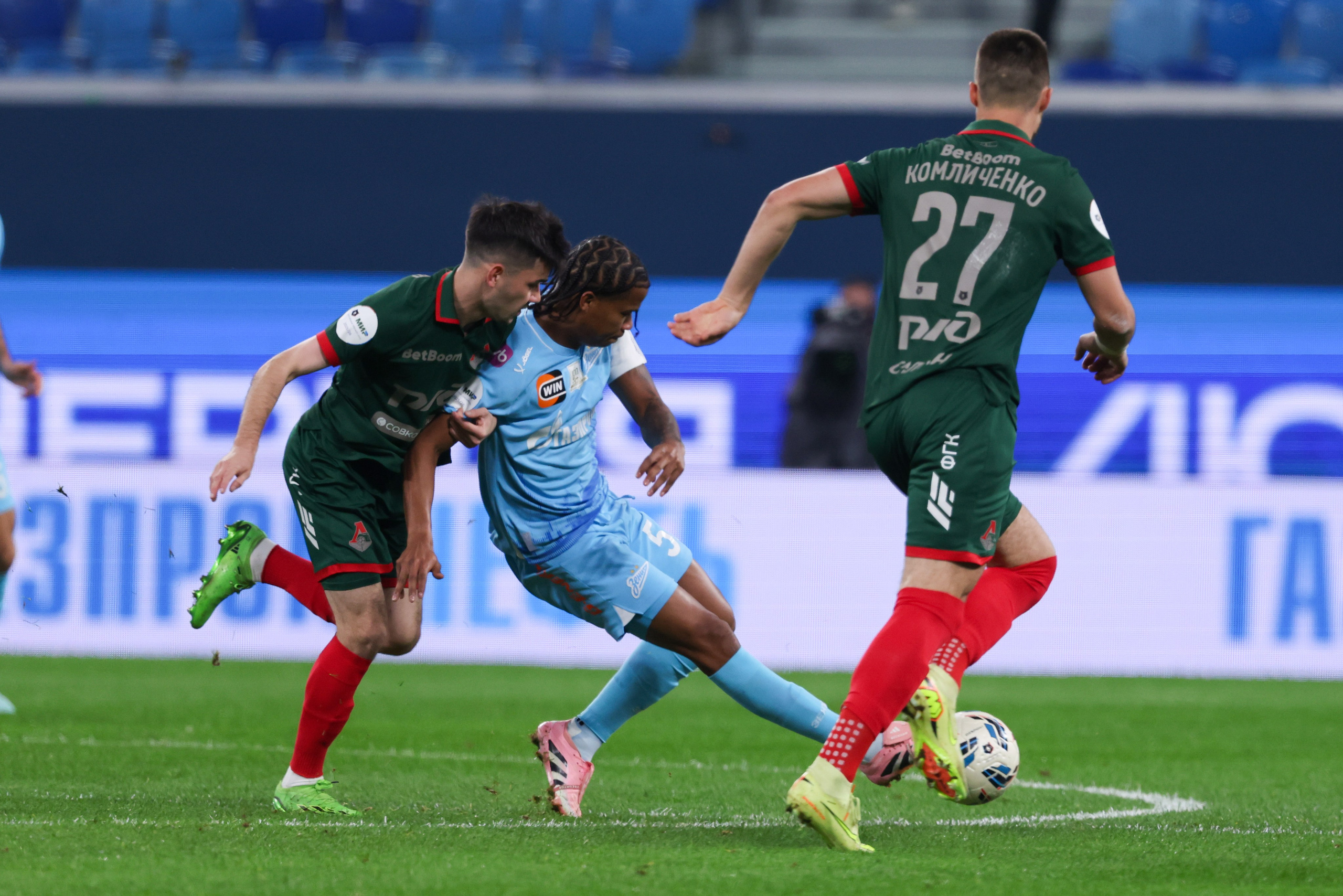 ФК «Зенит» — ФК «Локомотив» 14 тур РПЛ 01.11.2025. Спортивный и репортажный фотограф Антон Тереханов