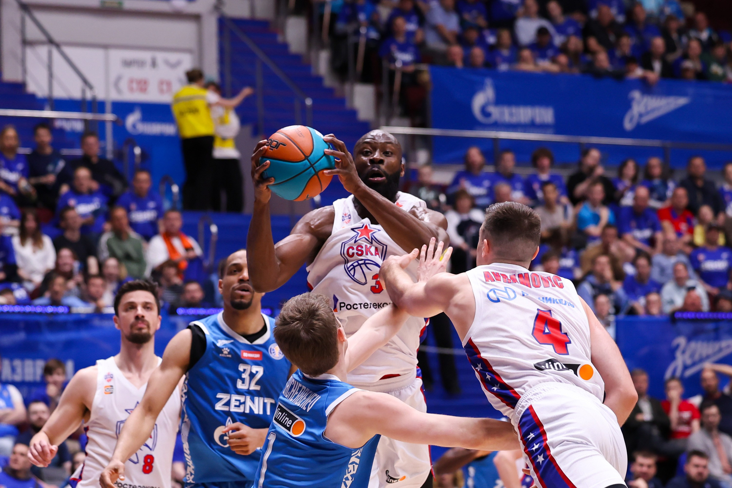 БК «Зенит» — БК «ЦСКА» финал ЕЛ ВТБ 1 игра 27.05.2025. Спортивный и репортажный фотограф Антон Тереханов