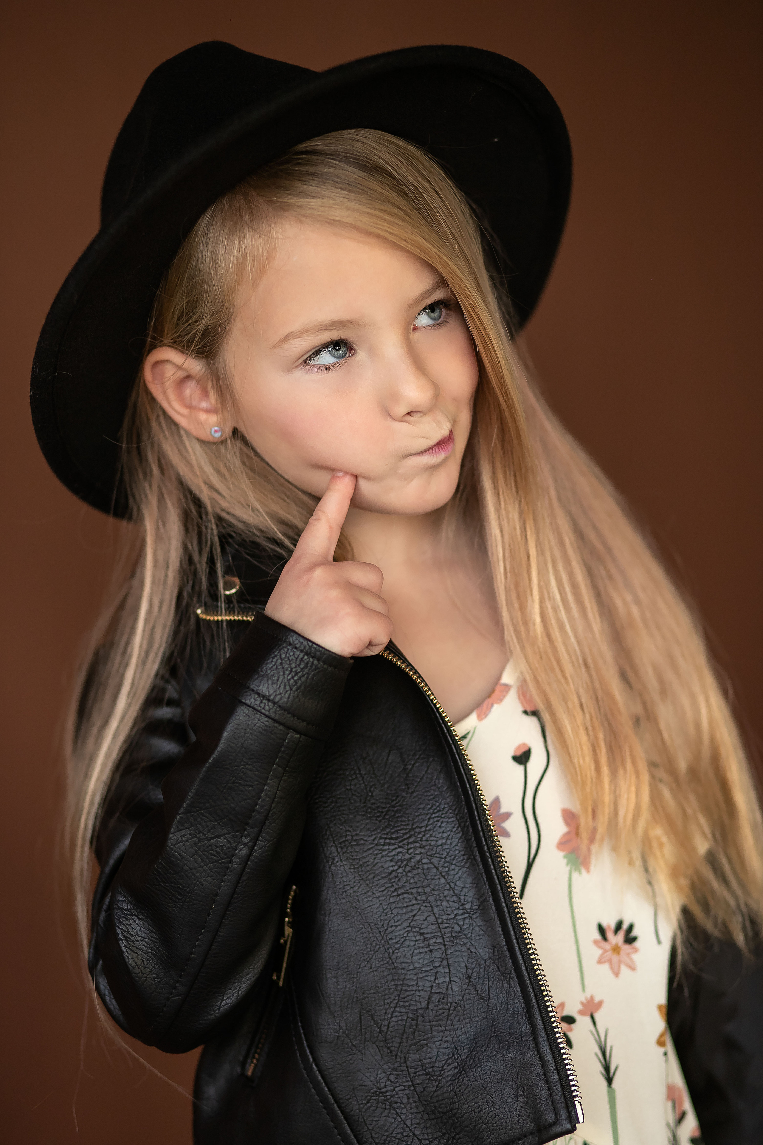 Портретный фотограф Ивона. Фотостудия во Всеволожске. Подходит для всех творческих проектов