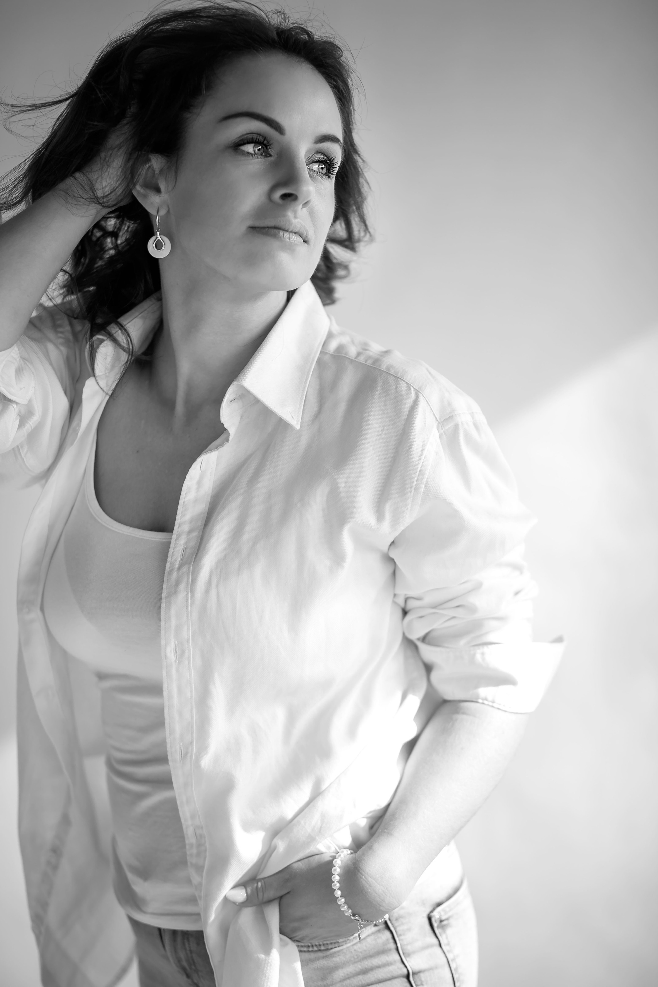 Портретный фотограф Ивона. Фотостудия во Всеволожске. Подходит для всех творческих проектов