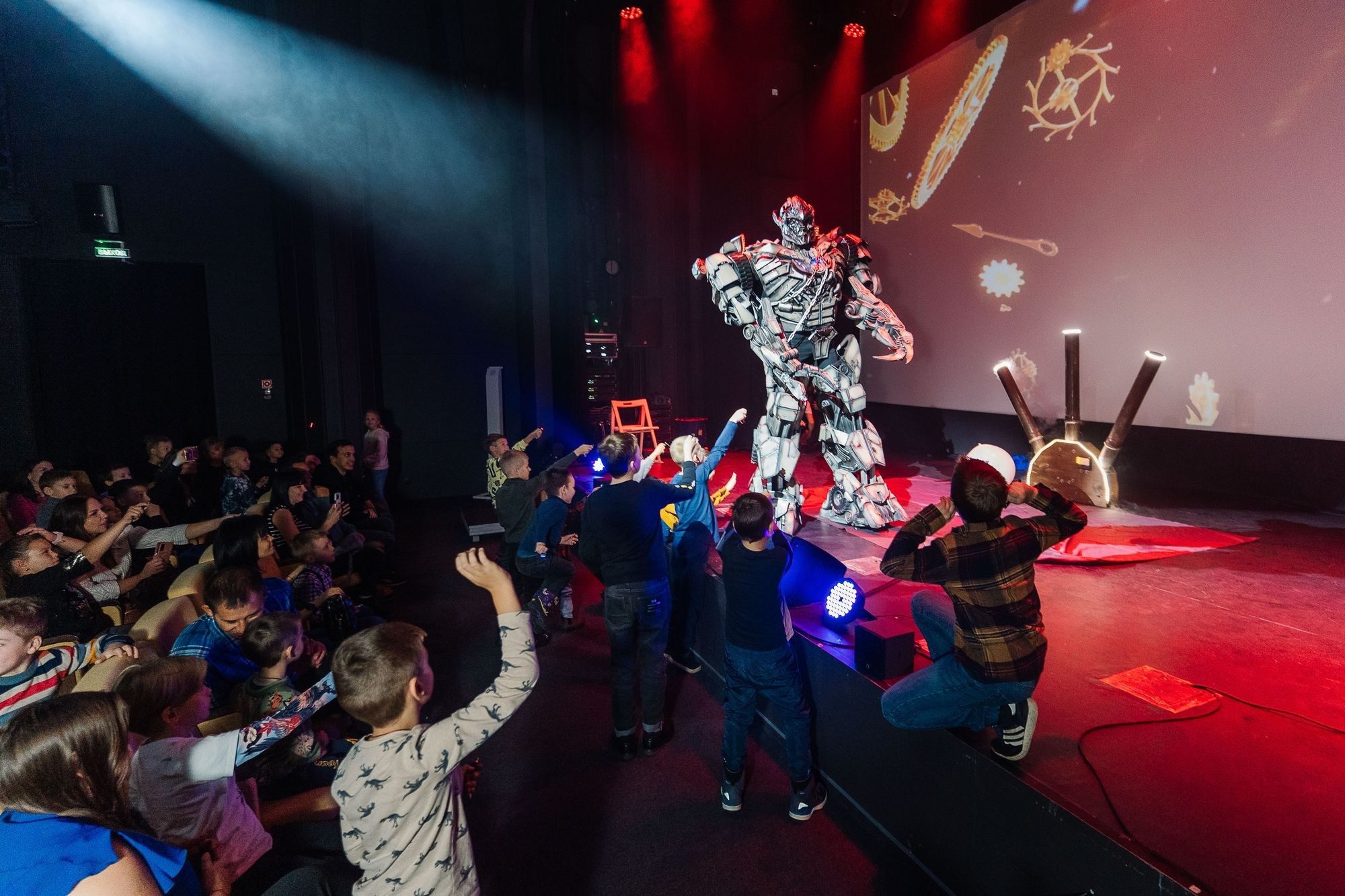 «Автоботы: Битва за Кибермир»