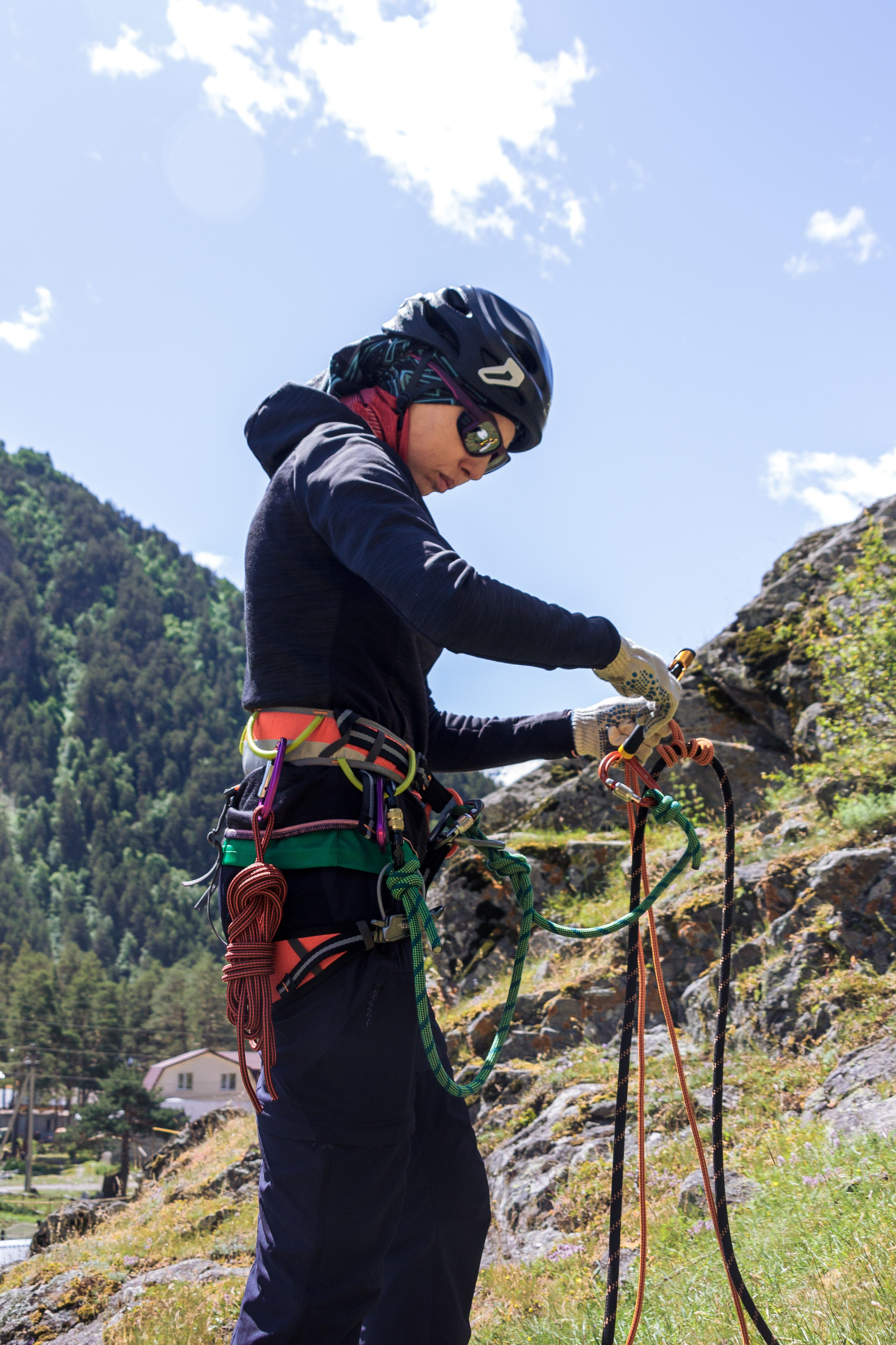 Тренировка на скалах в альплагере (Пример съемки). Фотограф Котий Даниил