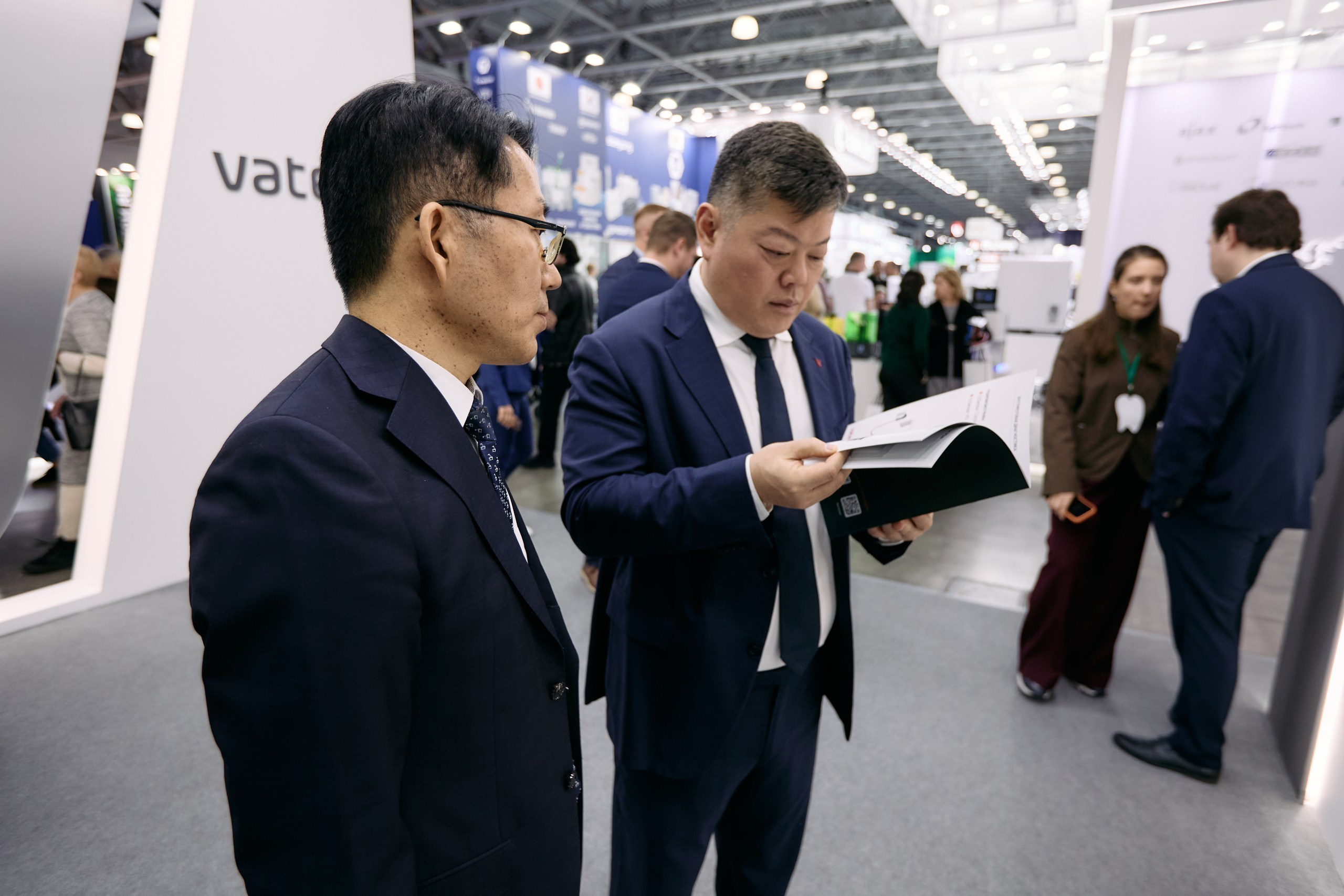 Дентал Салон 2026: Vatech. Свадебный и репортажный фотограф Дмитрий Кононенко