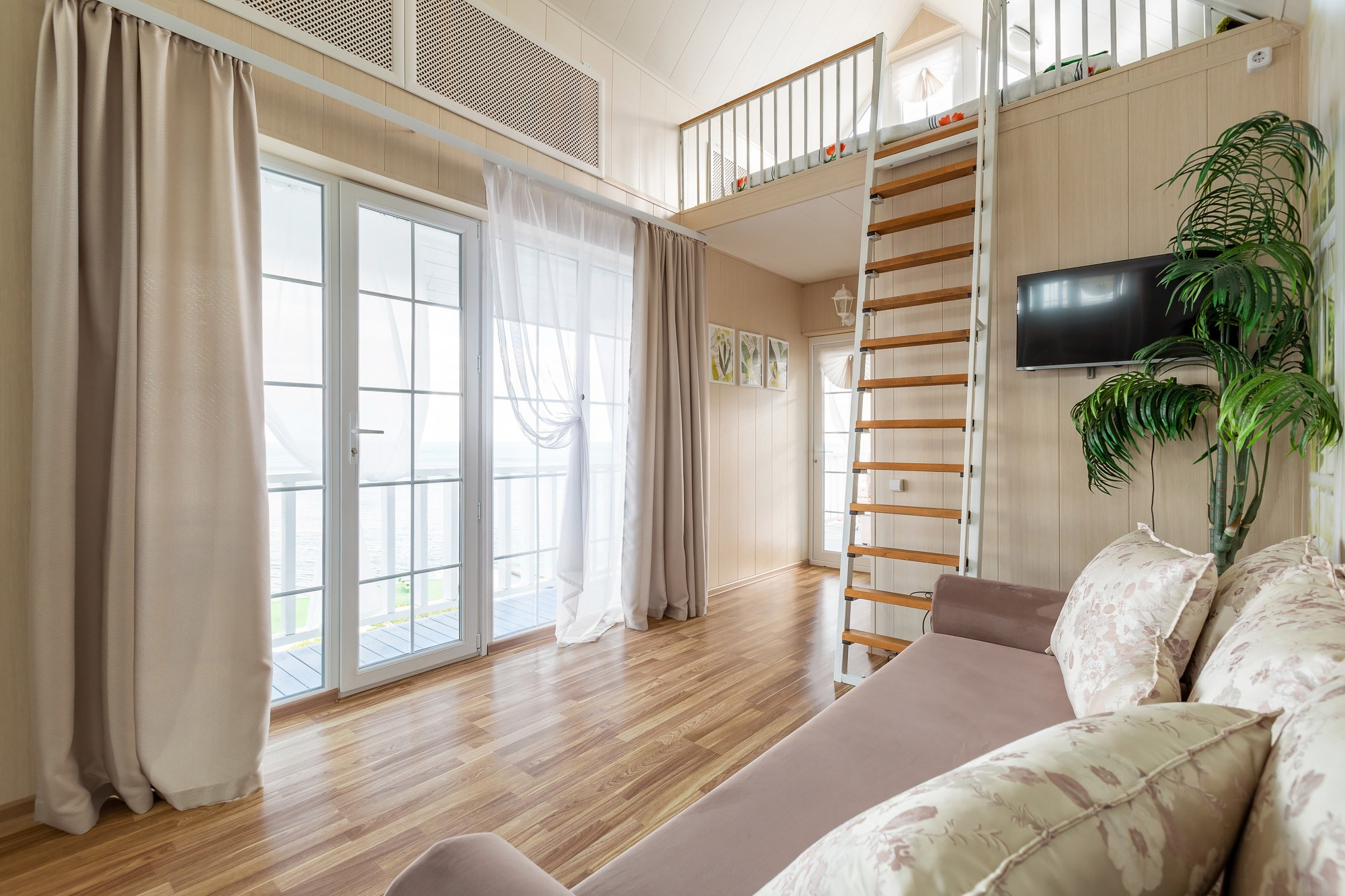 Алушта. Гостевой домик «Прованс». Интерьерный фотограф в Крыму