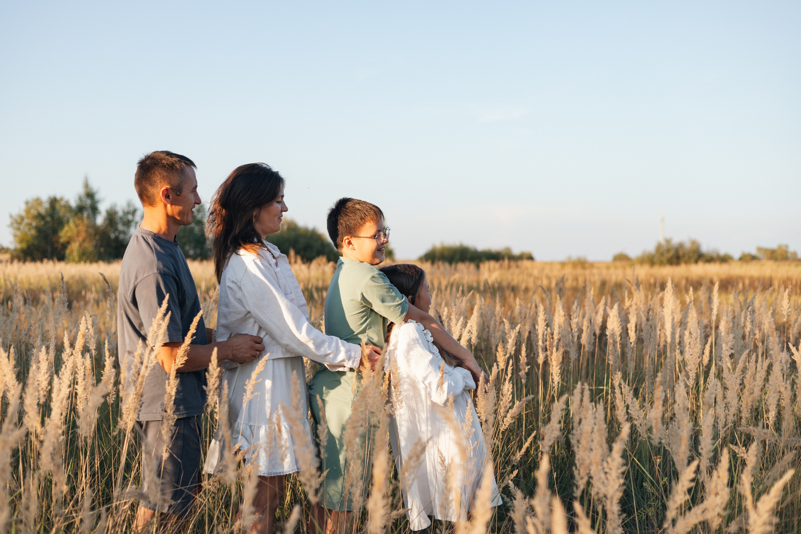 Юля, Илья, Полина, Сергей. Ваш фотограф