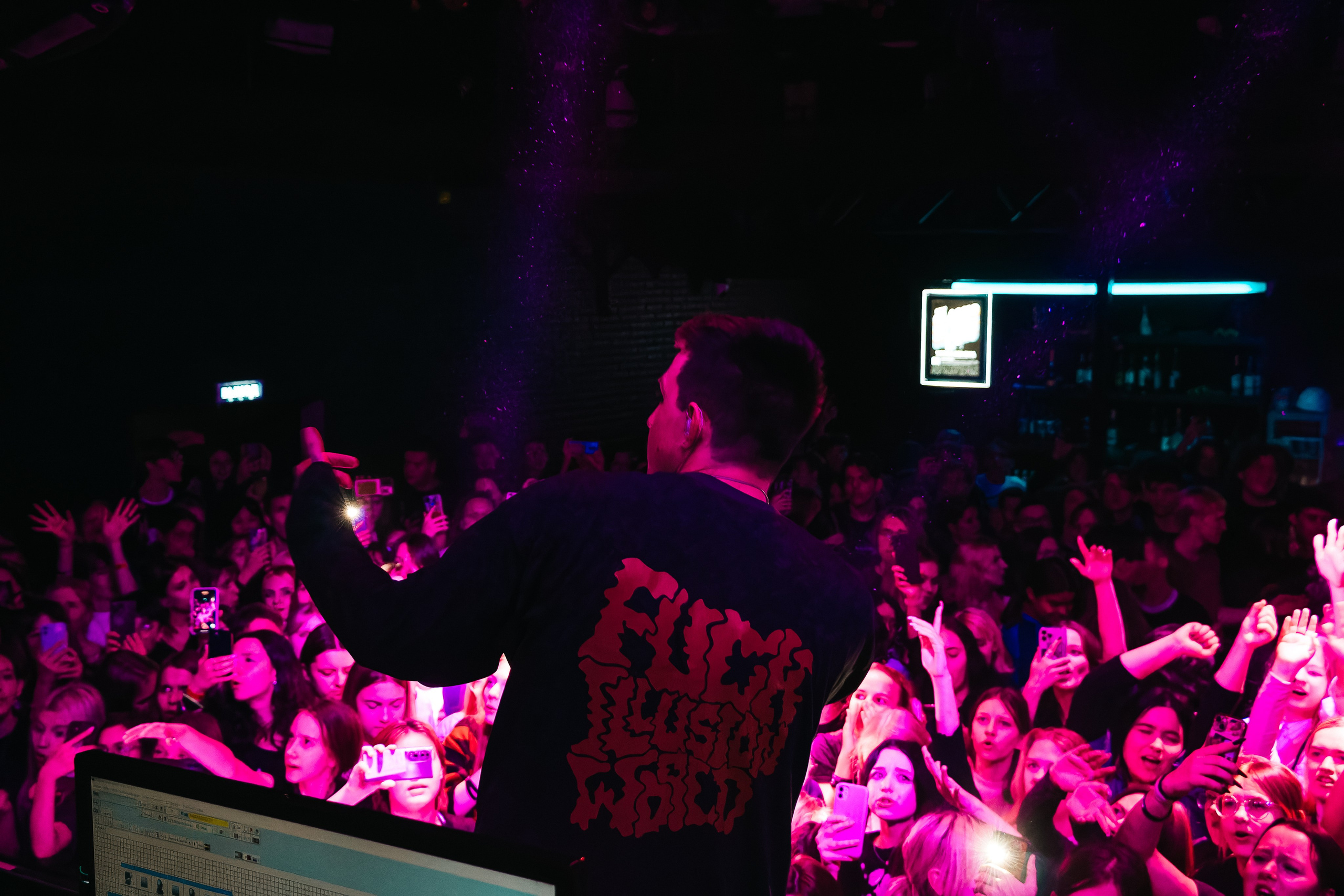 Концерт Мазелова. Фотограф Артём Ющенко