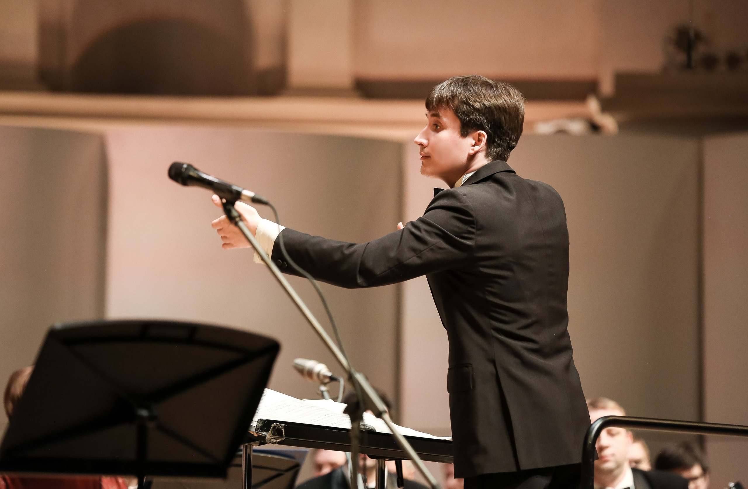 Концерт «Один виток вокруг планеты» ко Дню космонавтики. Дарья Письменюк / Darya Leitstern — фотограф, музыкант, журналист, путешественник